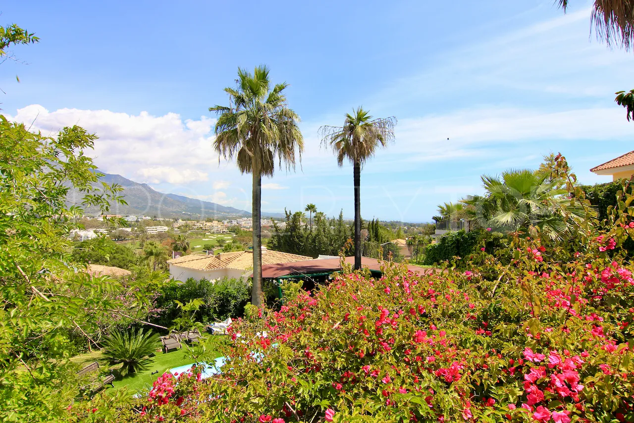Se vende villa en Las Brisas de 7 dormitorios