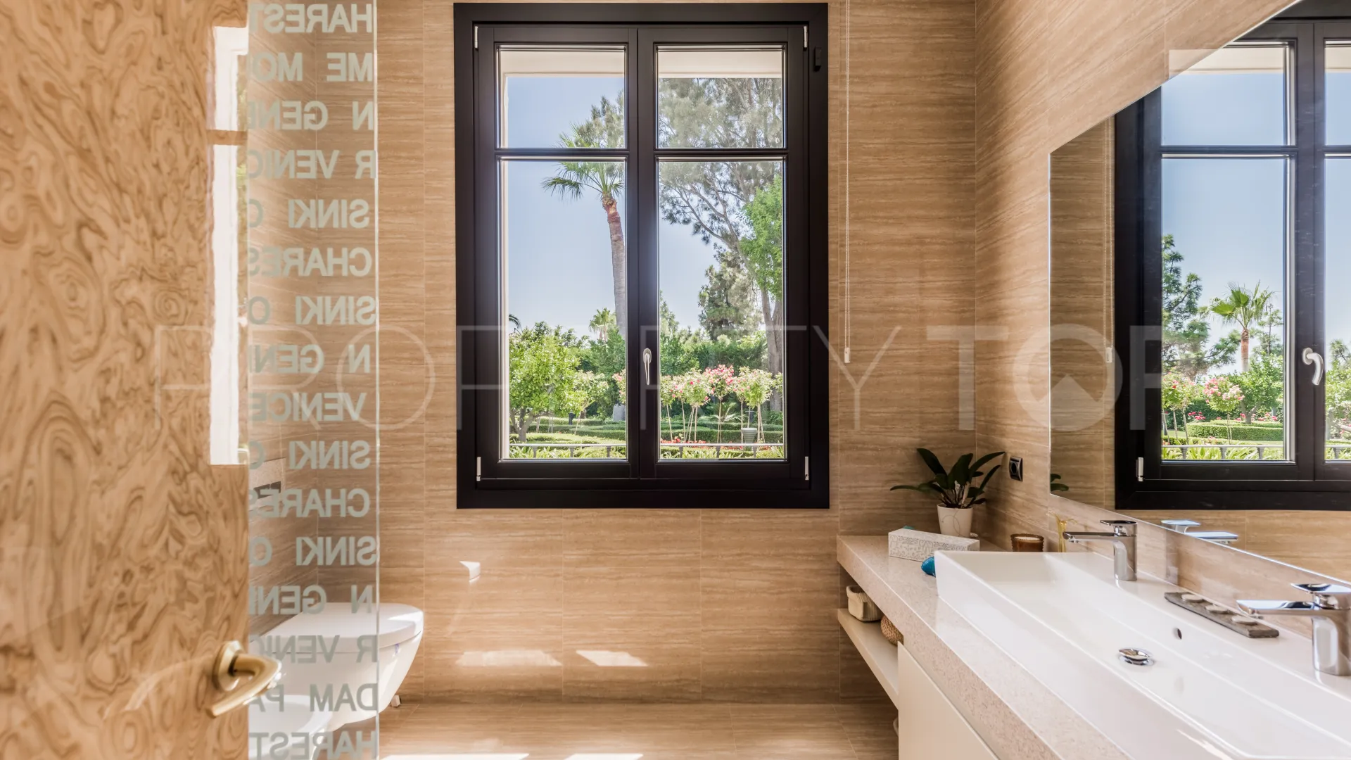 Hacienda las Chapas, villa en venta con 7 dormitorios