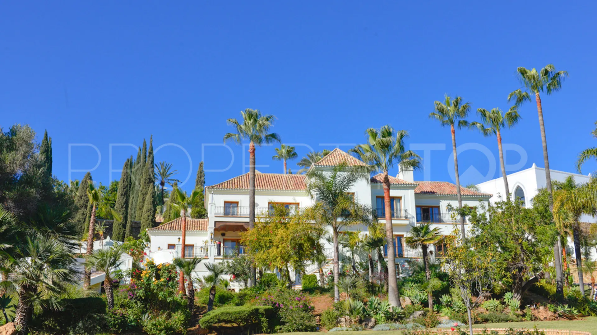 Villa en venta en Paraiso Alto con 16 dormitorios