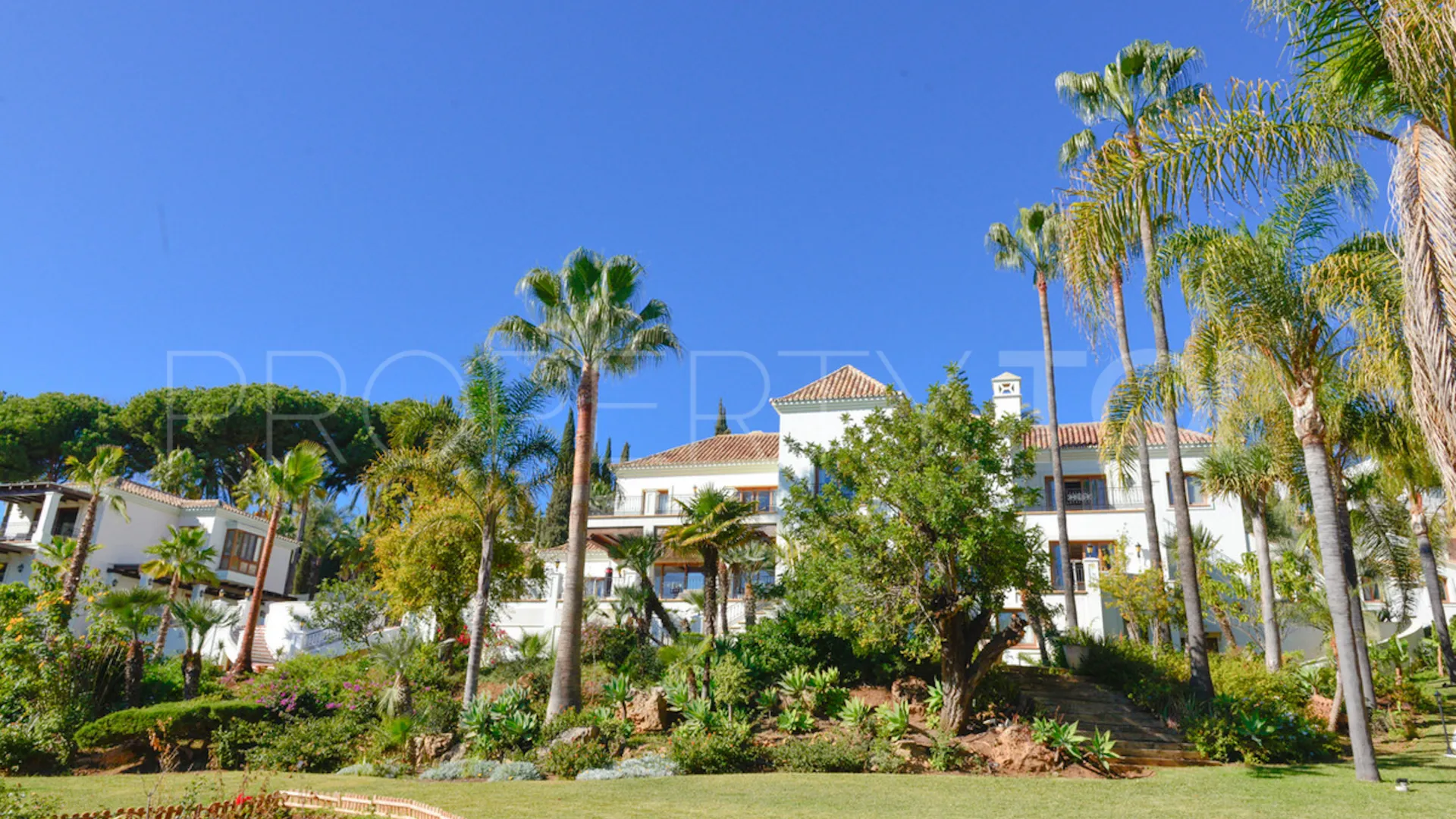 Villa en venta en Paraiso Alto con 16 dormitorios