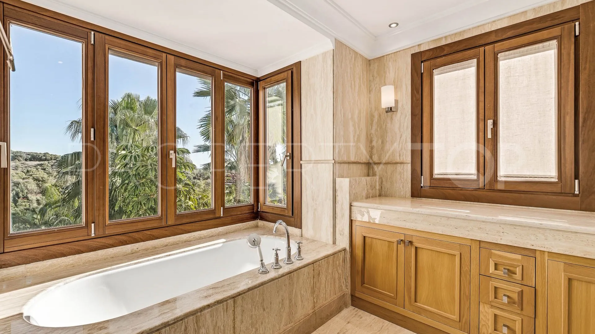 Villa en venta en Paraiso Alto con 16 dormitorios