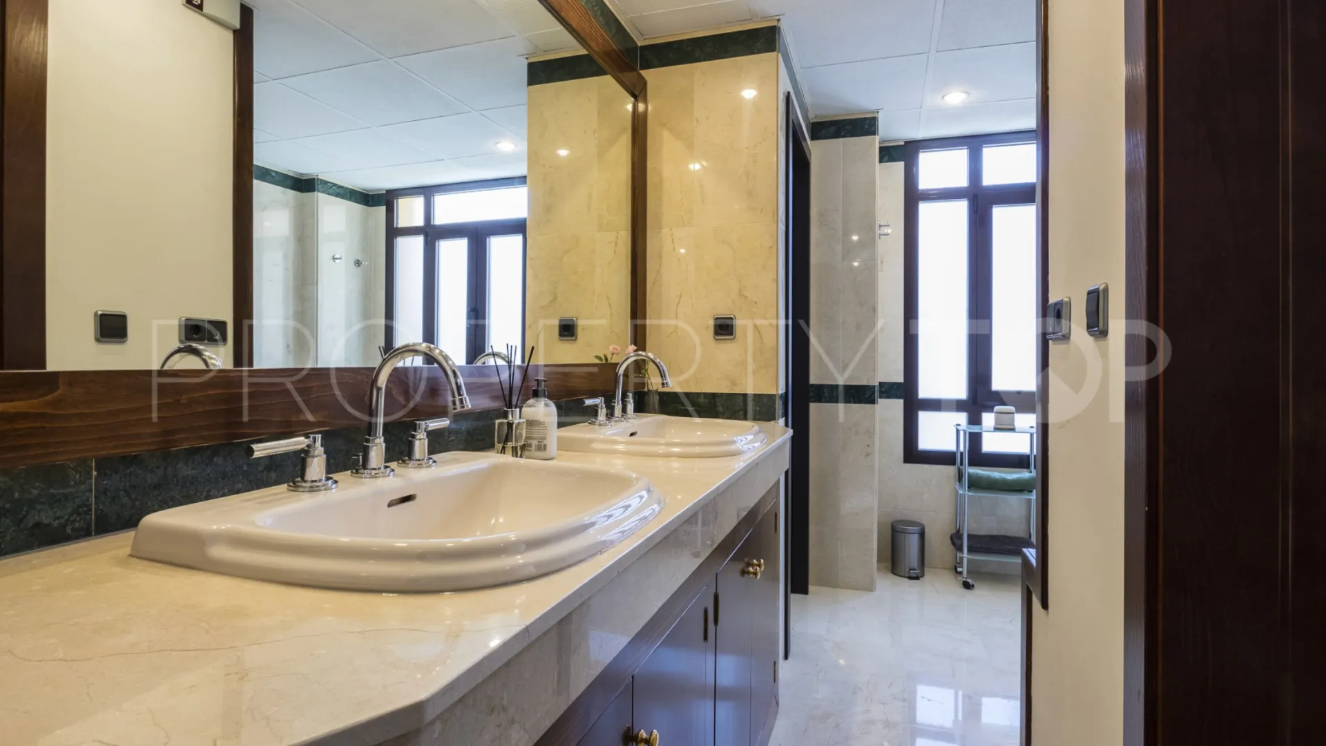4 bedrooms Bahia de Banus villa for sale