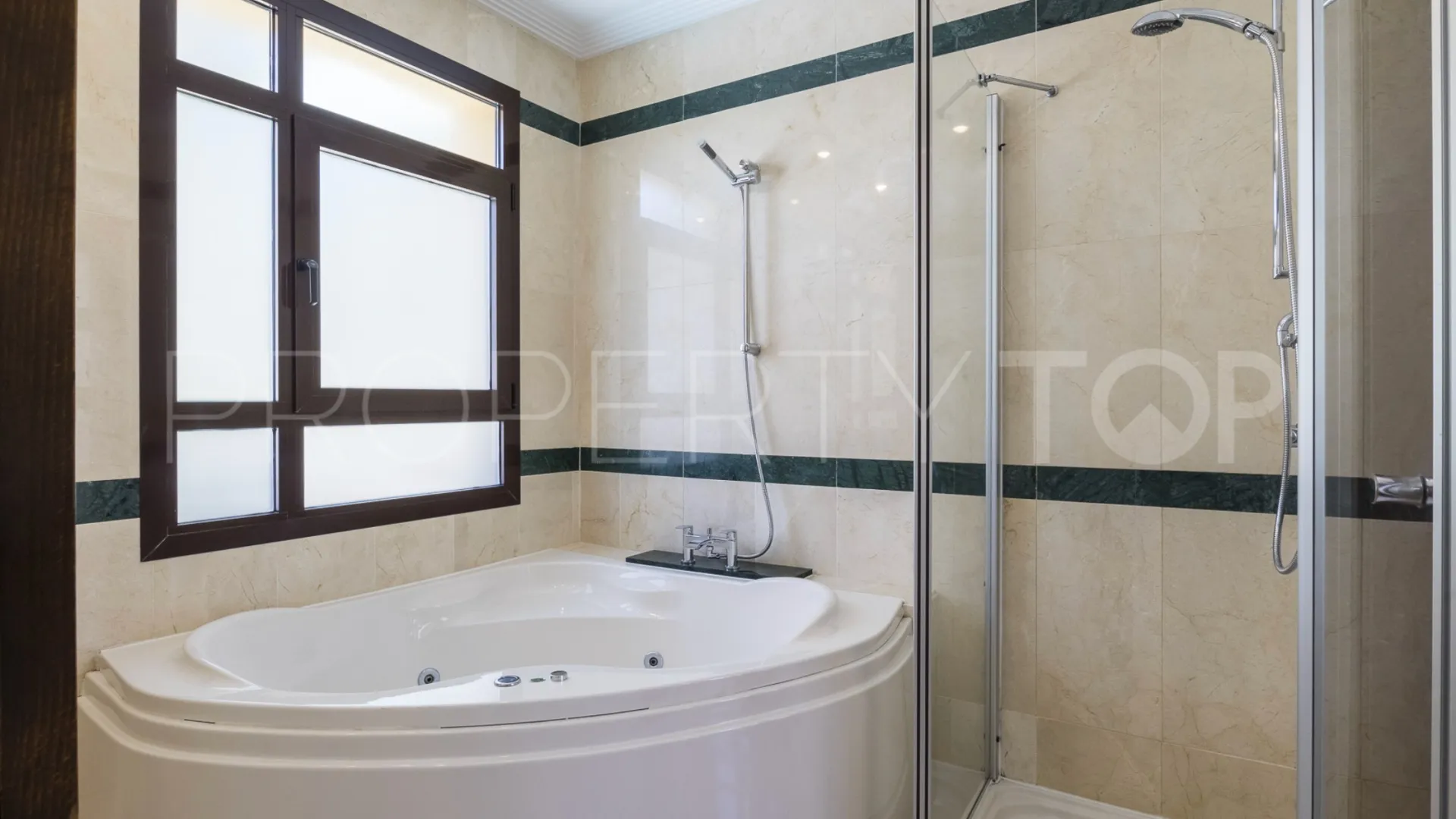 4 bedrooms Bahia de Banus villa for sale