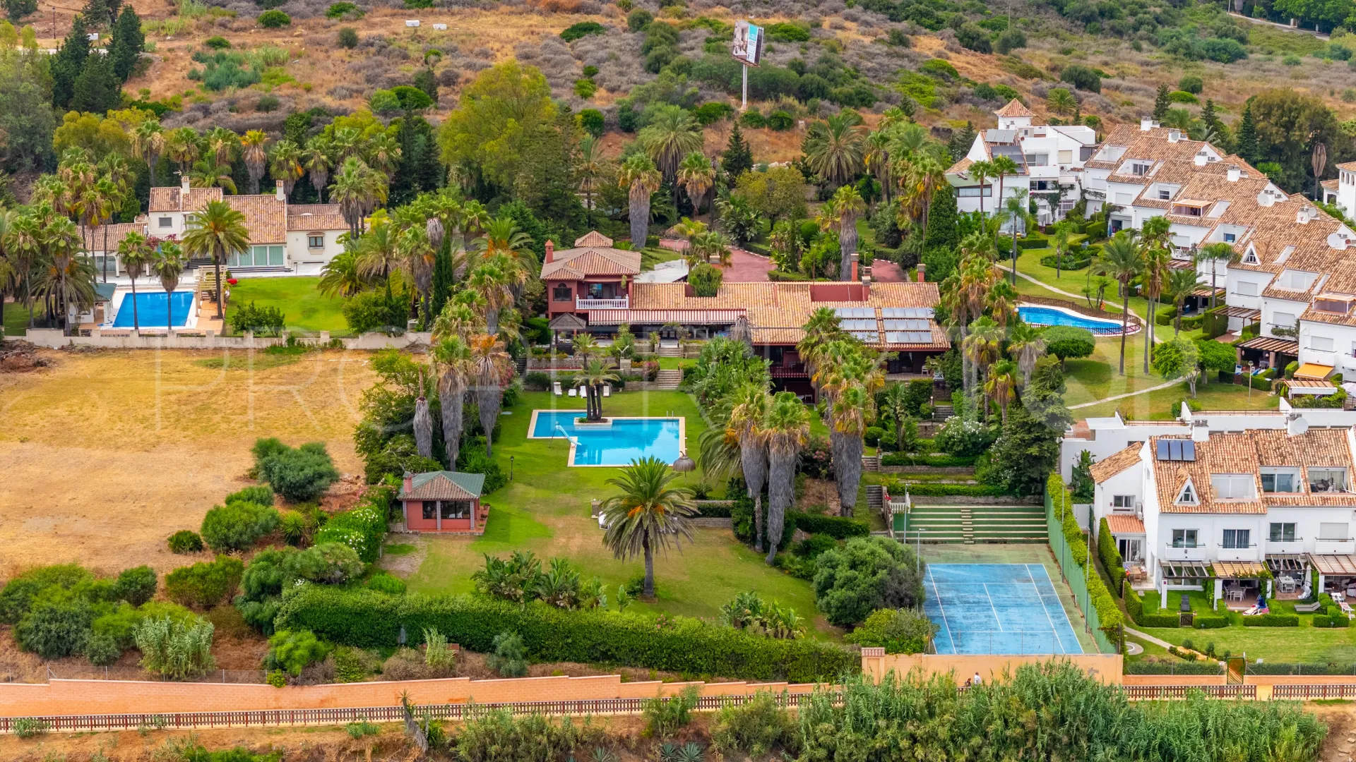 Beach Side New Golden Mile 9 bedrooms villa for sale