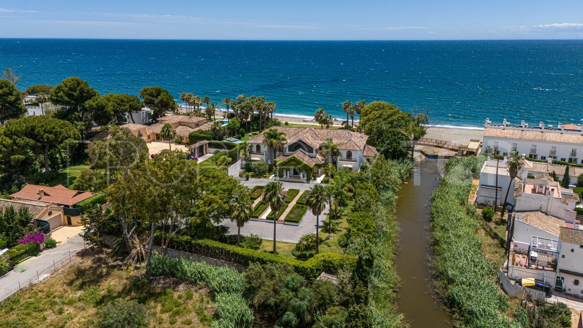 9 bedrooms Beach Side New Golden Mile villa for sale