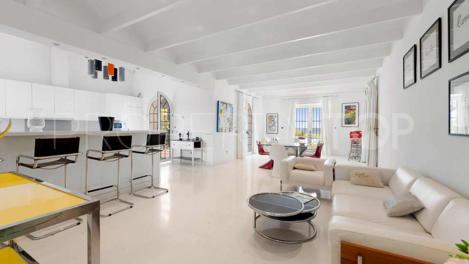 9 bedrooms Beach Side New Golden Mile villa for sale