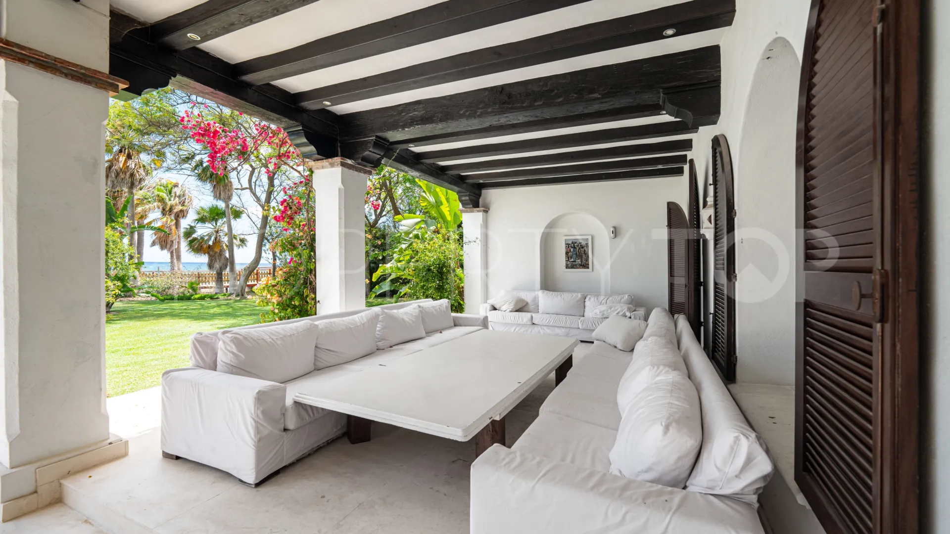 9 bedrooms Beach Side New Golden Mile villa for sale
