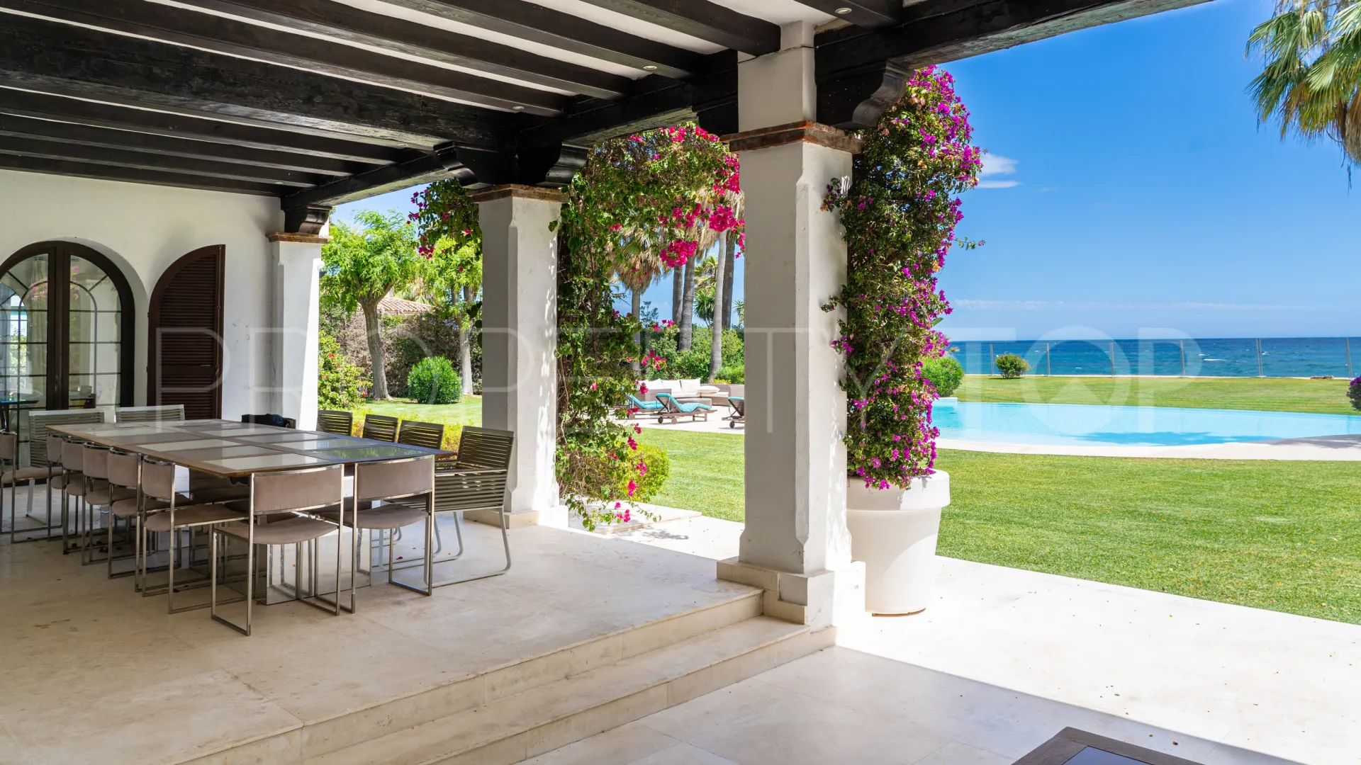 9 bedrooms Beach Side New Golden Mile villa for sale