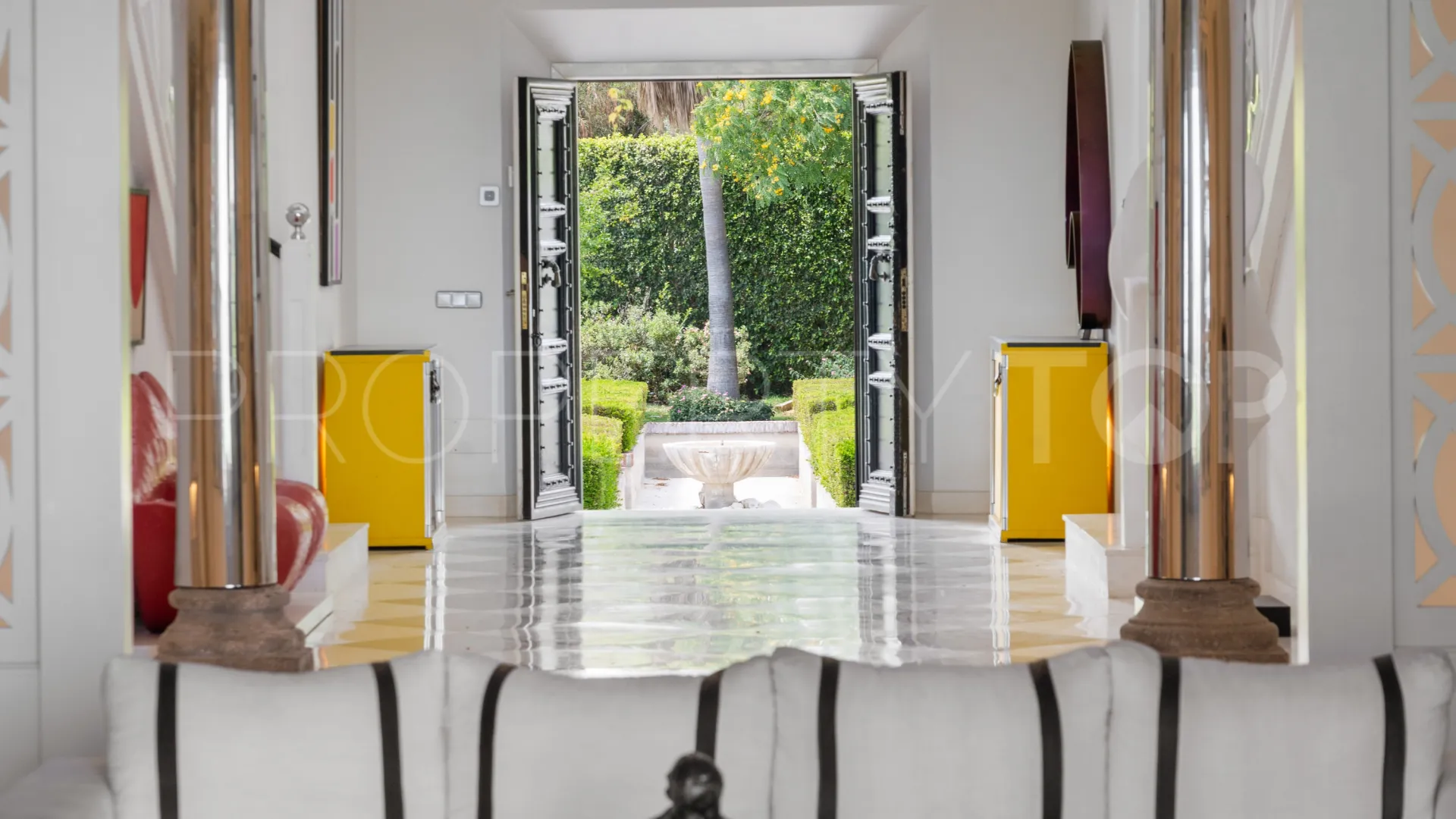 9 bedrooms Beach Side New Golden Mile villa for sale