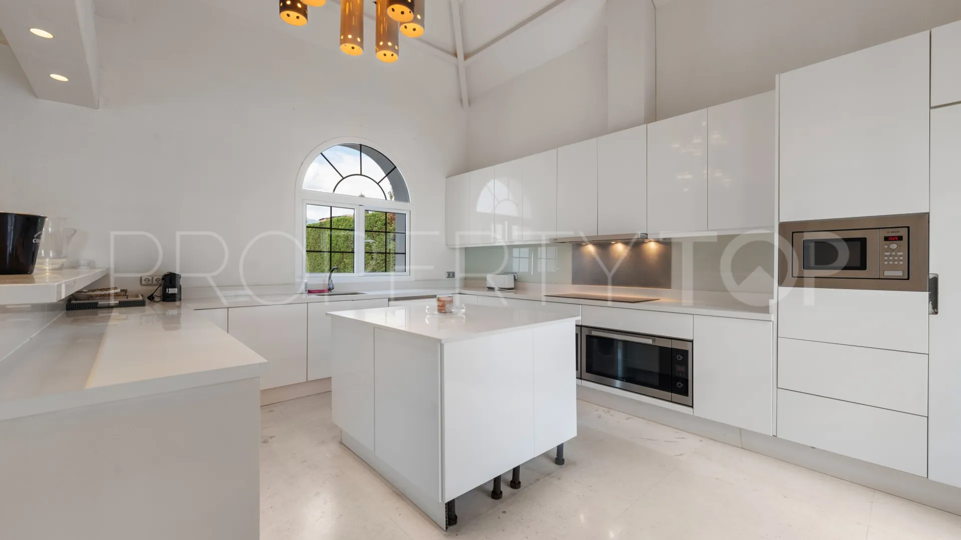 9 bedrooms Beach Side New Golden Mile villa for sale