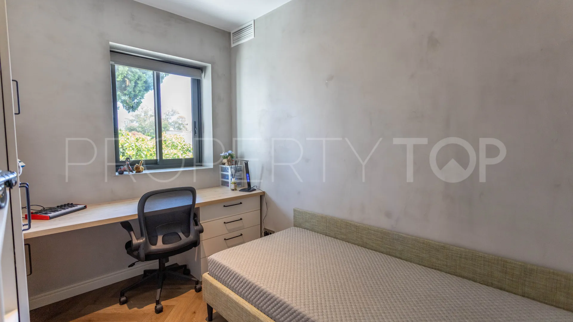 5 bedrooms Beach Side New Golden Mile villa for sale