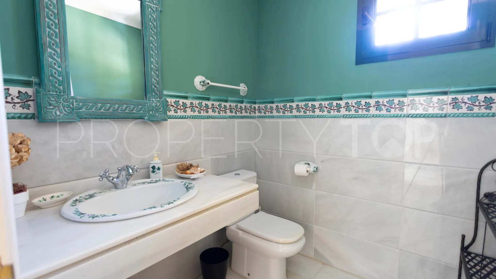 Villa en venta en Guadalmina Baja con 5 dormitorios