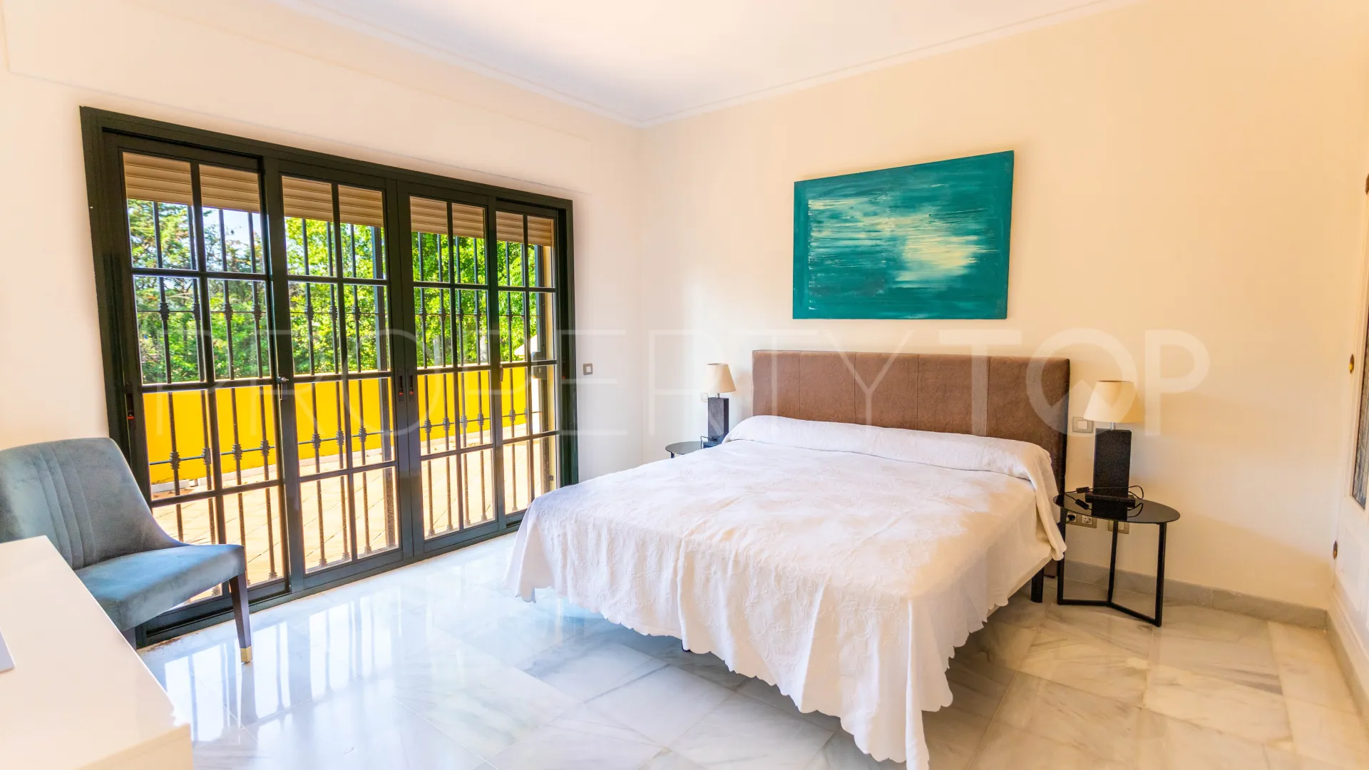 Villa en venta en Guadalmina Baja con 5 dormitorios