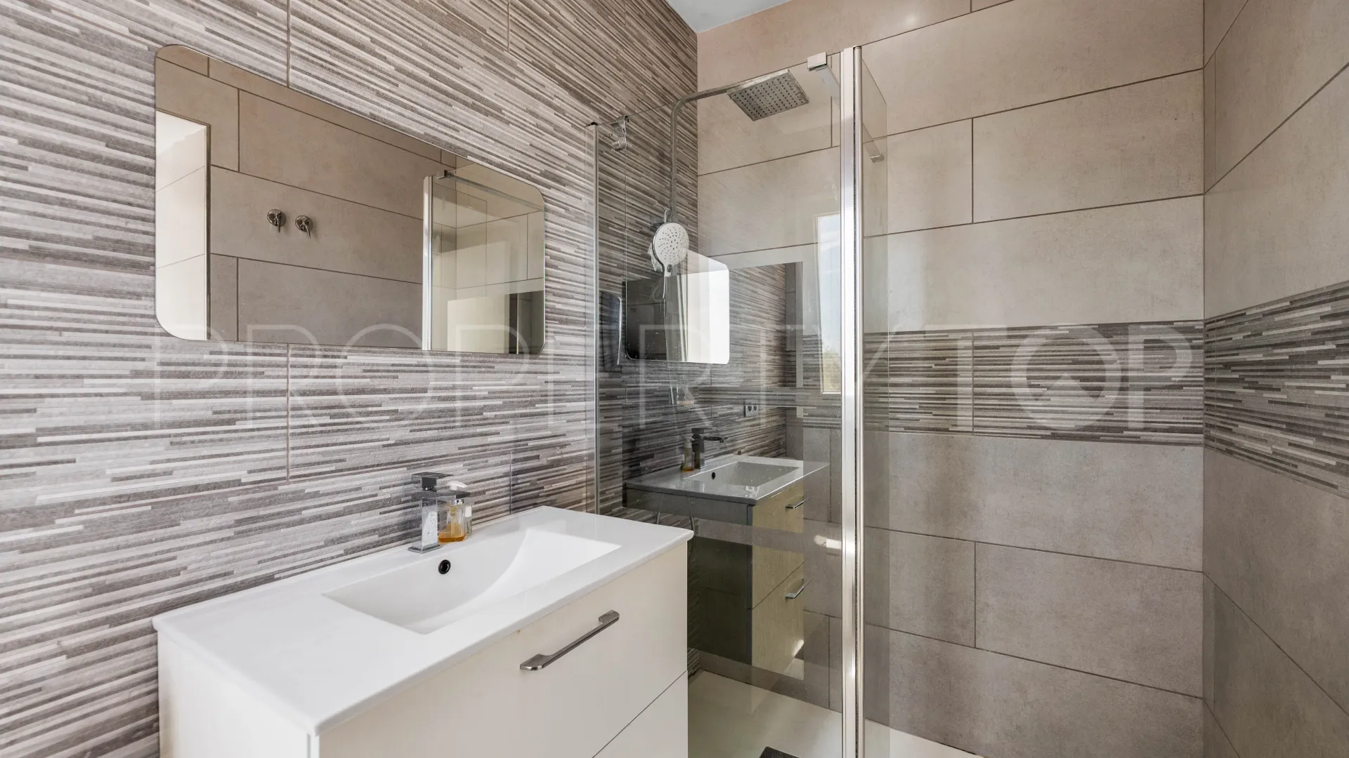 3 bedrooms villa in Beach Side New Golden Mile for sale