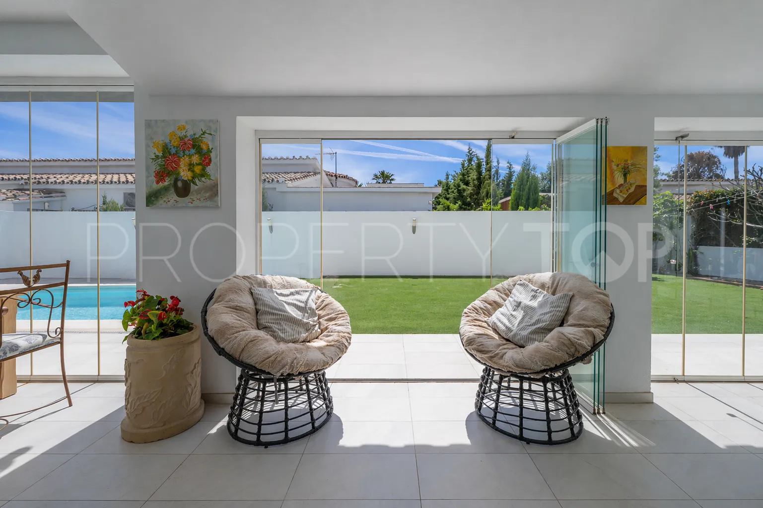 3 bedrooms villa in Beach Side New Golden Mile for sale