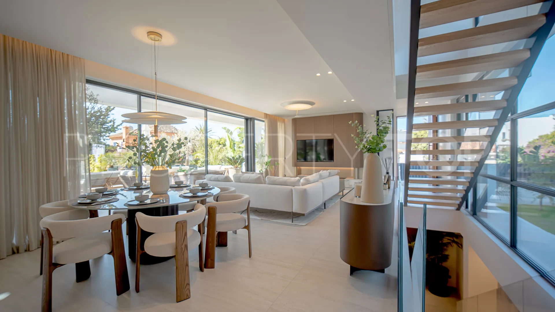4 bedrooms villa in Marbella East for sale