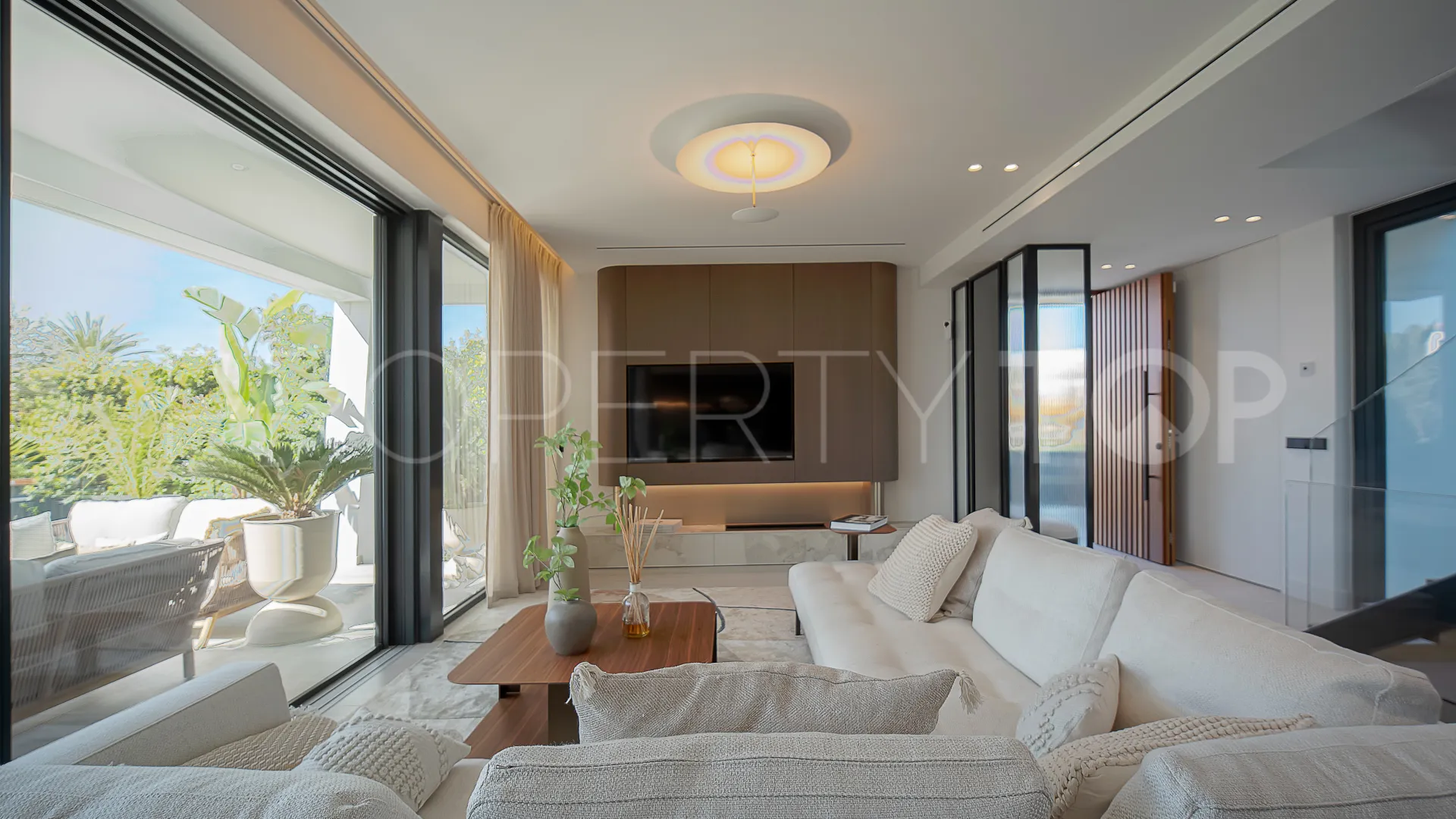 4 bedrooms villa in Marbella East for sale