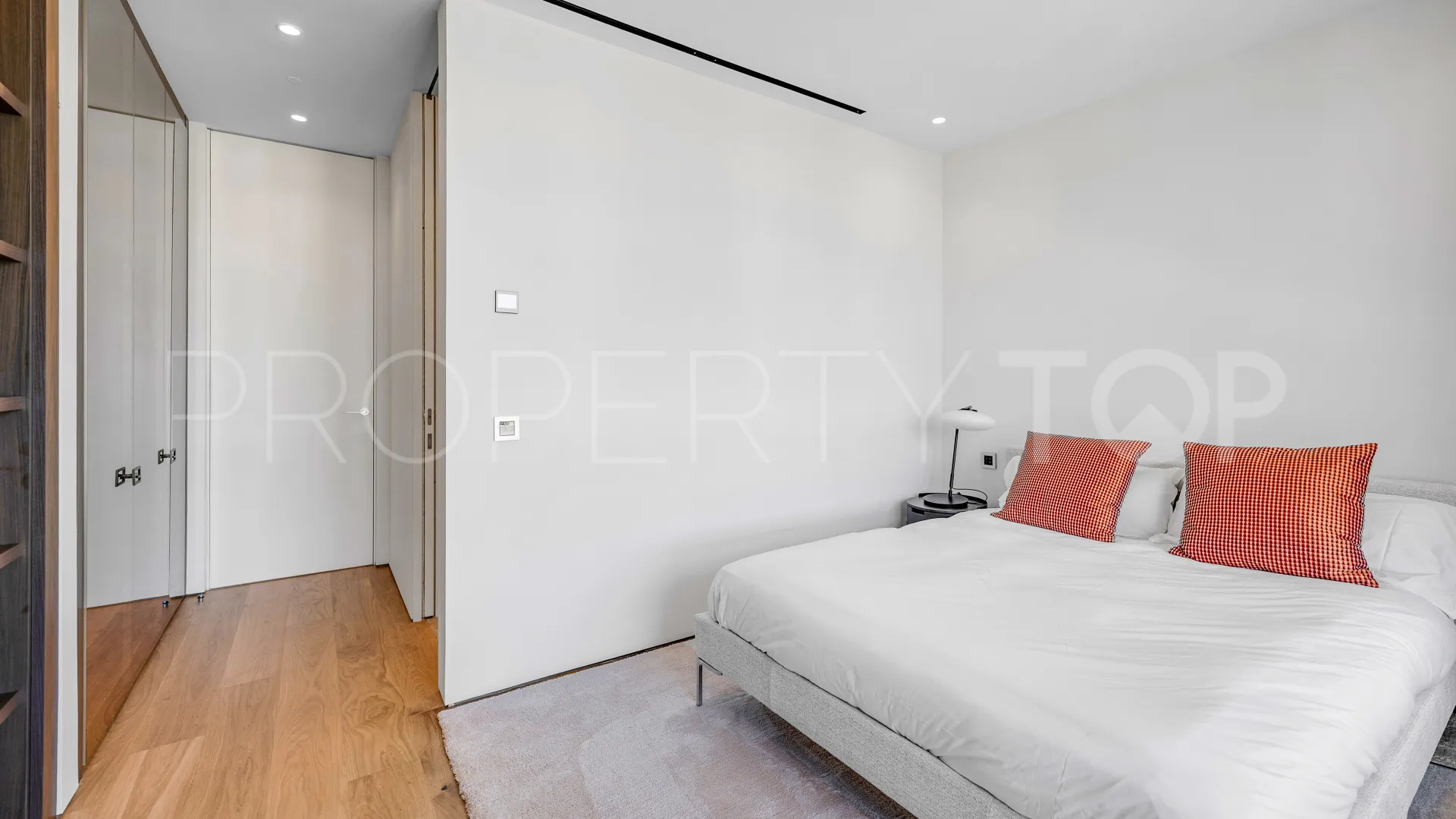 Atico duplex en venta de 3 dormitorios en Epic Marbella