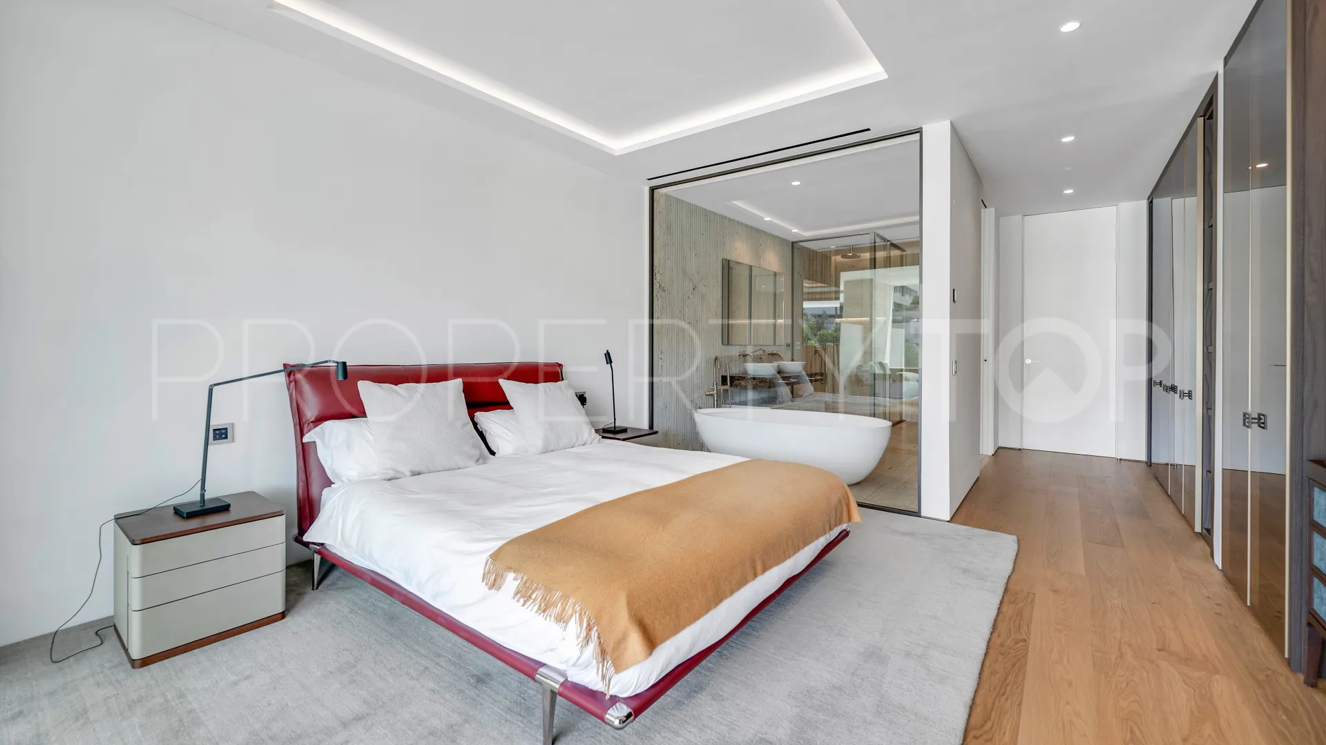 Atico duplex en venta de 3 dormitorios en Epic Marbella