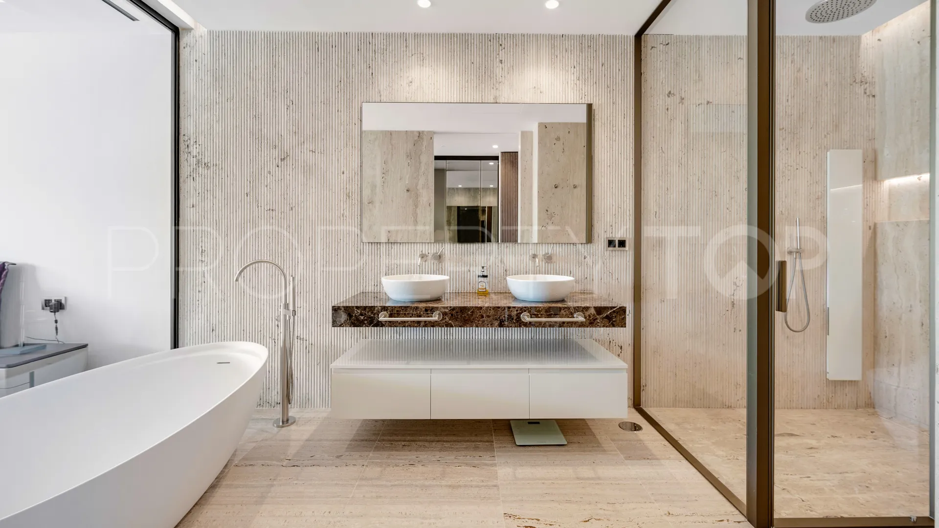 Atico duplex en venta de 3 dormitorios en Epic Marbella