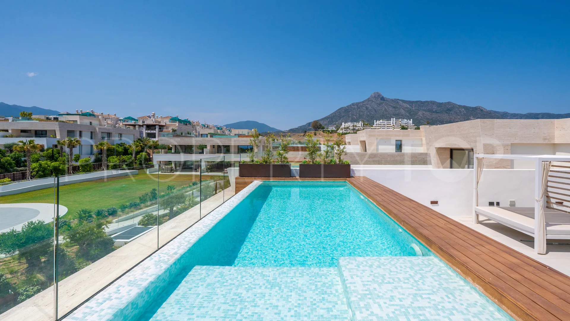 Atico duplex en venta de 3 dormitorios en Epic Marbella