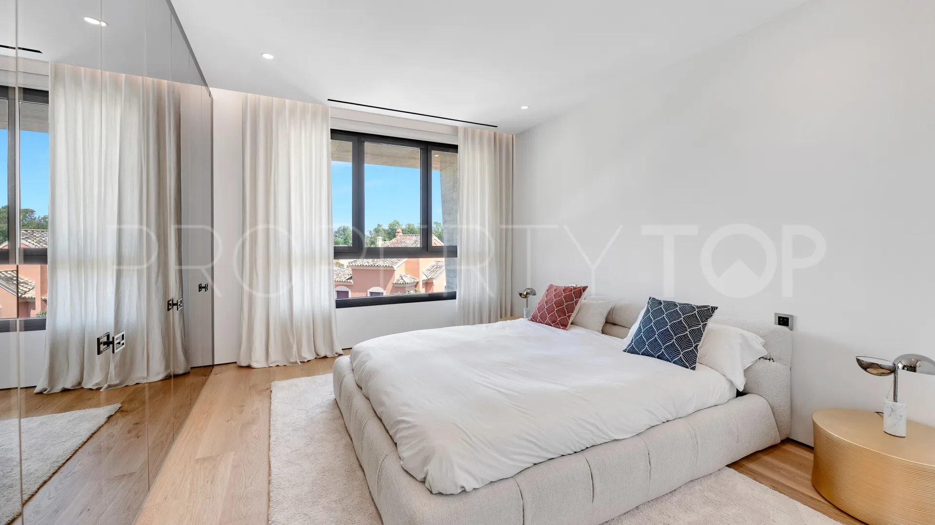 Atico duplex en venta de 3 dormitorios en Epic Marbella