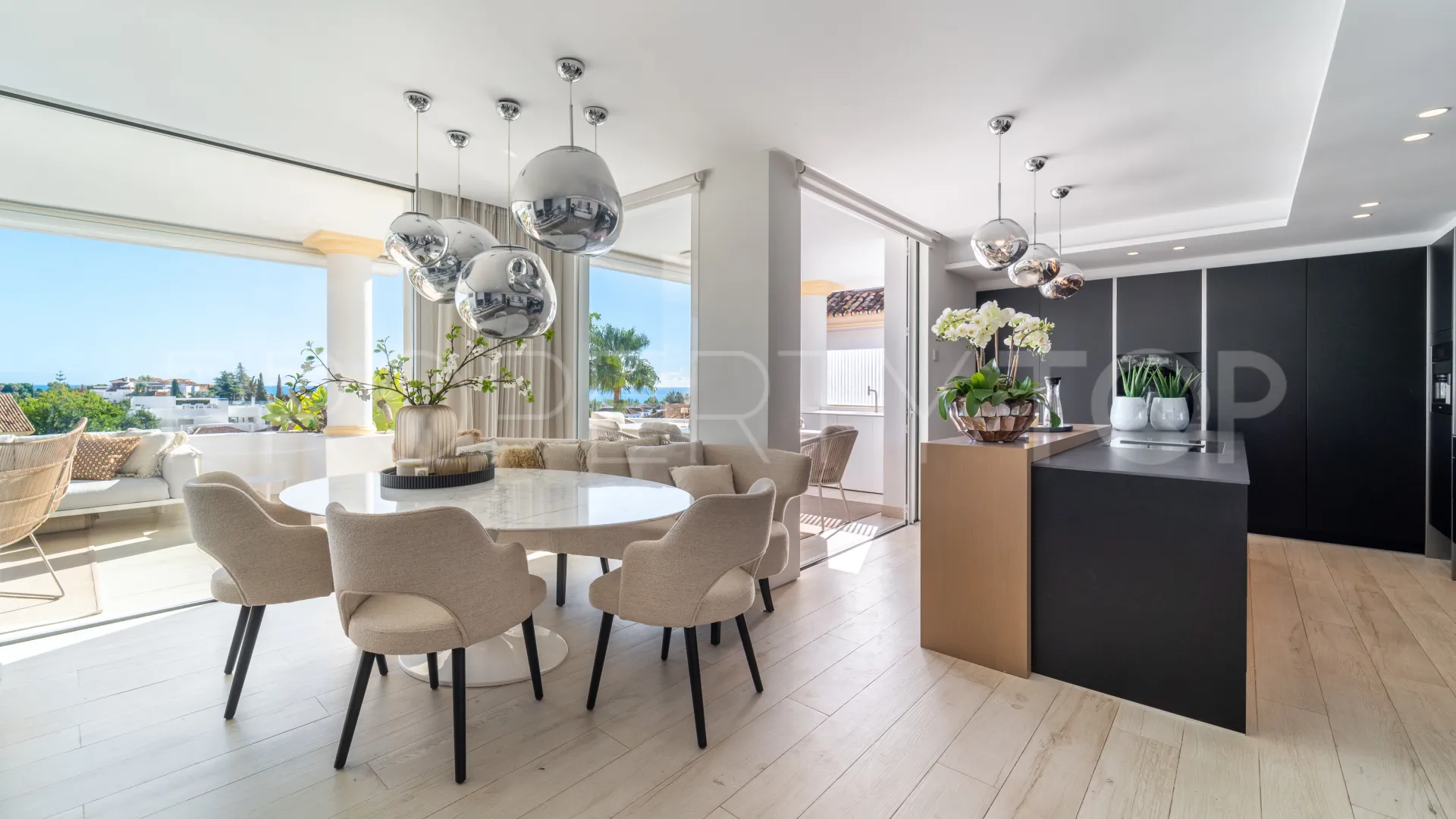 Duplex penthouse with 3 bedrooms for sale in Monte Paraiso