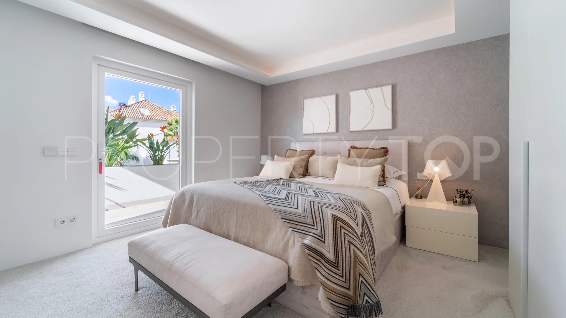 Duplex penthouse with 3 bedrooms for sale in Monte Paraiso