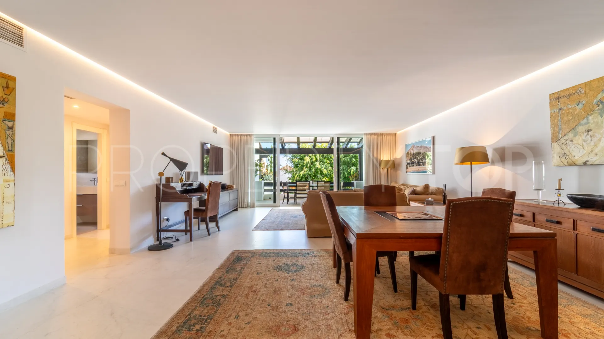 For sale duplex penthouse with 3 bedrooms in Puente Romano