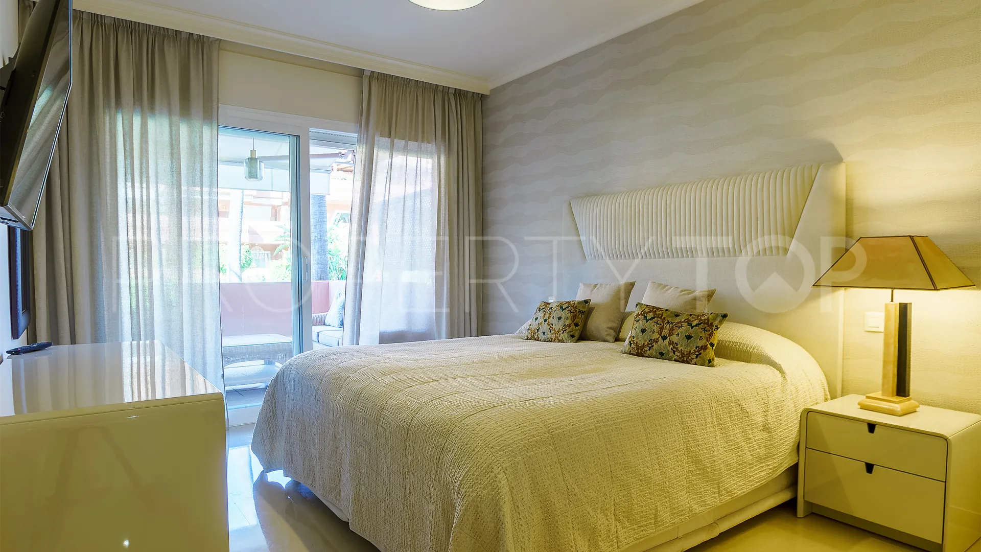 Buy El Embrujo Playa 2 bedrooms ground floor apartment