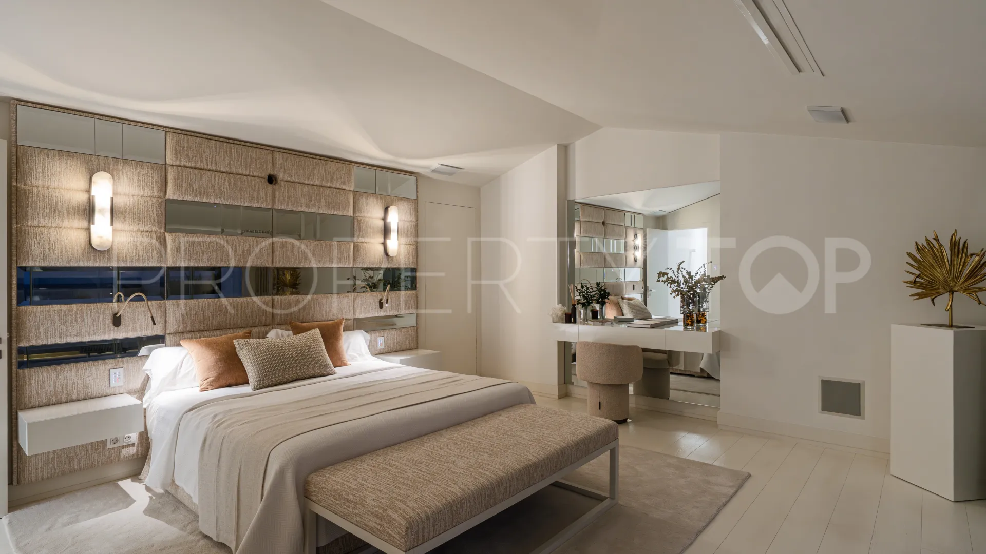 Puente Romano, villa pareada en venta