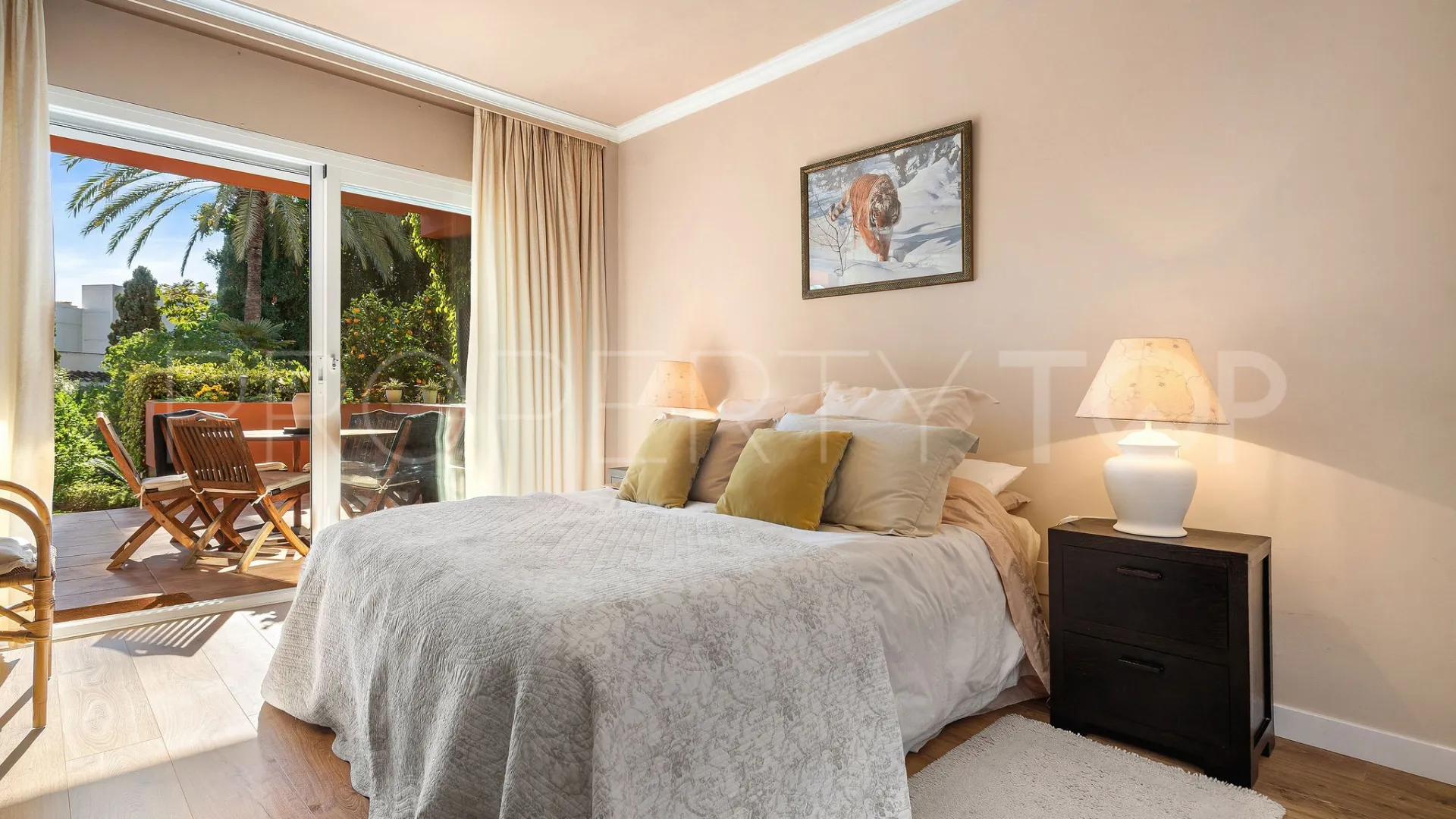 For sale ground floor apartment in El Embrujo Playa