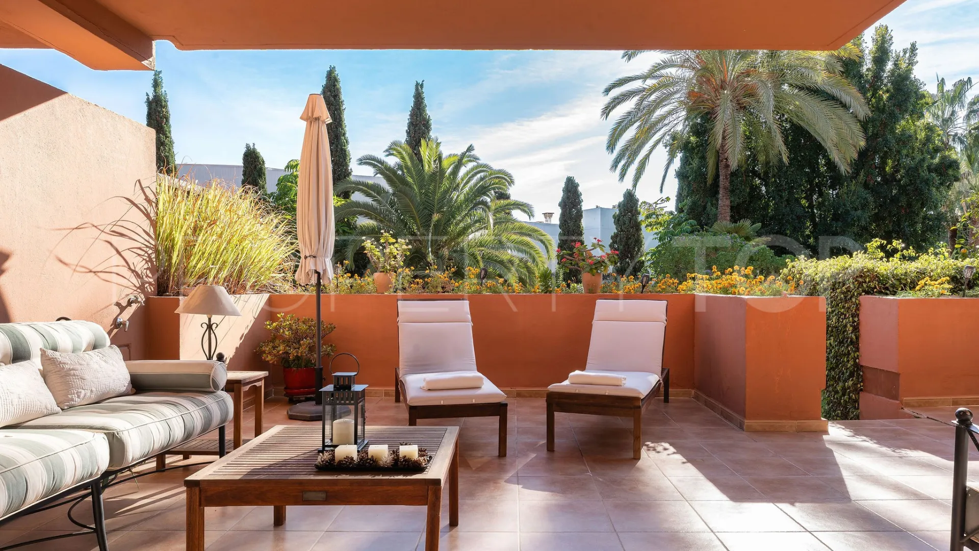 For sale ground floor apartment in El Embrujo Playa