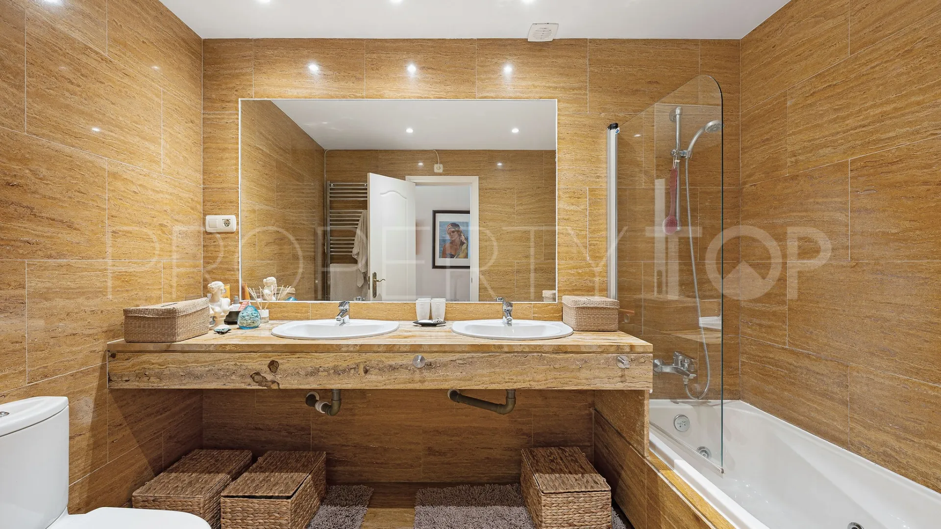 For sale ground floor apartment in El Embrujo Playa