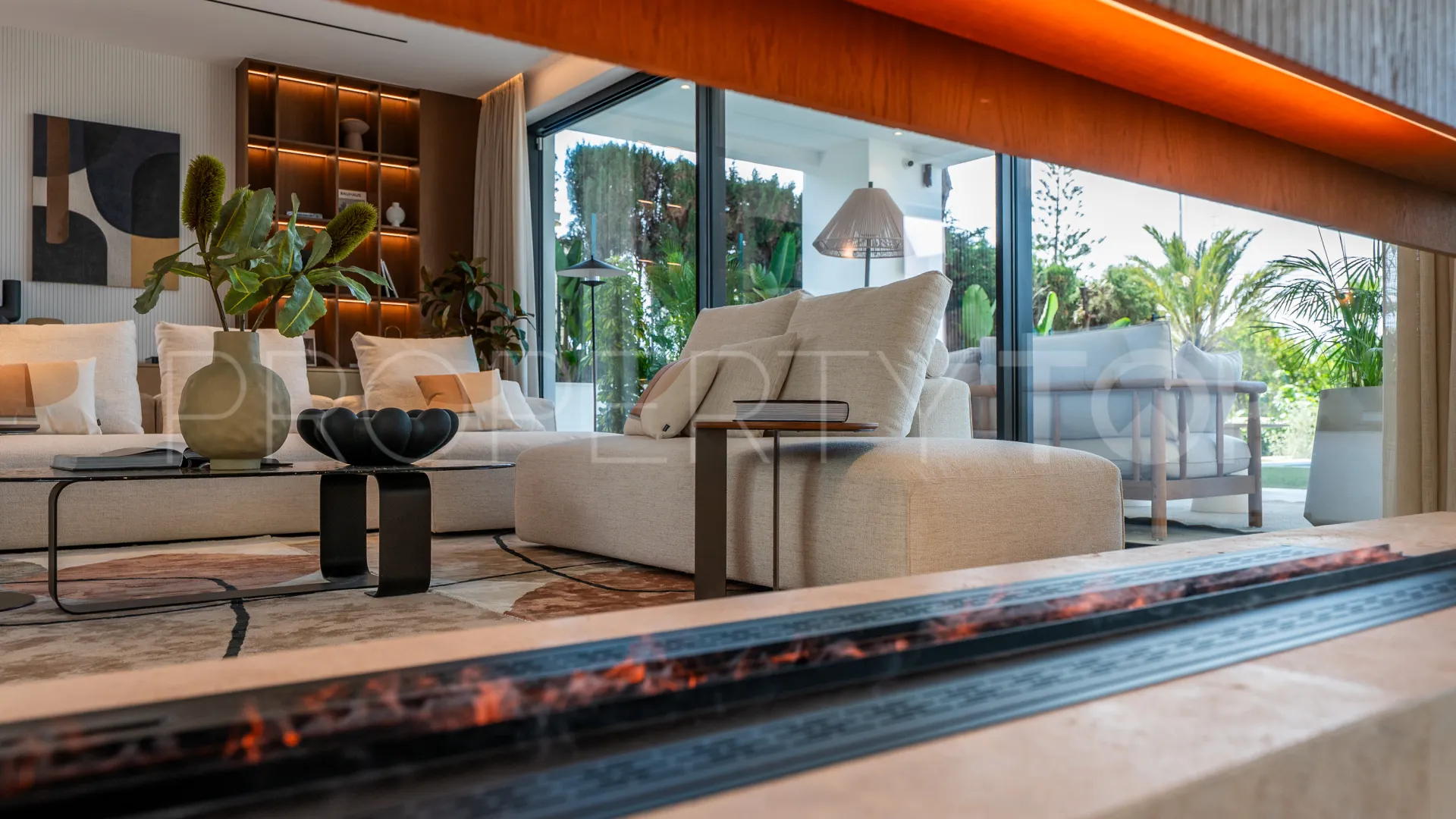 Villa a la venta de 6 dormitorios en Marbesa