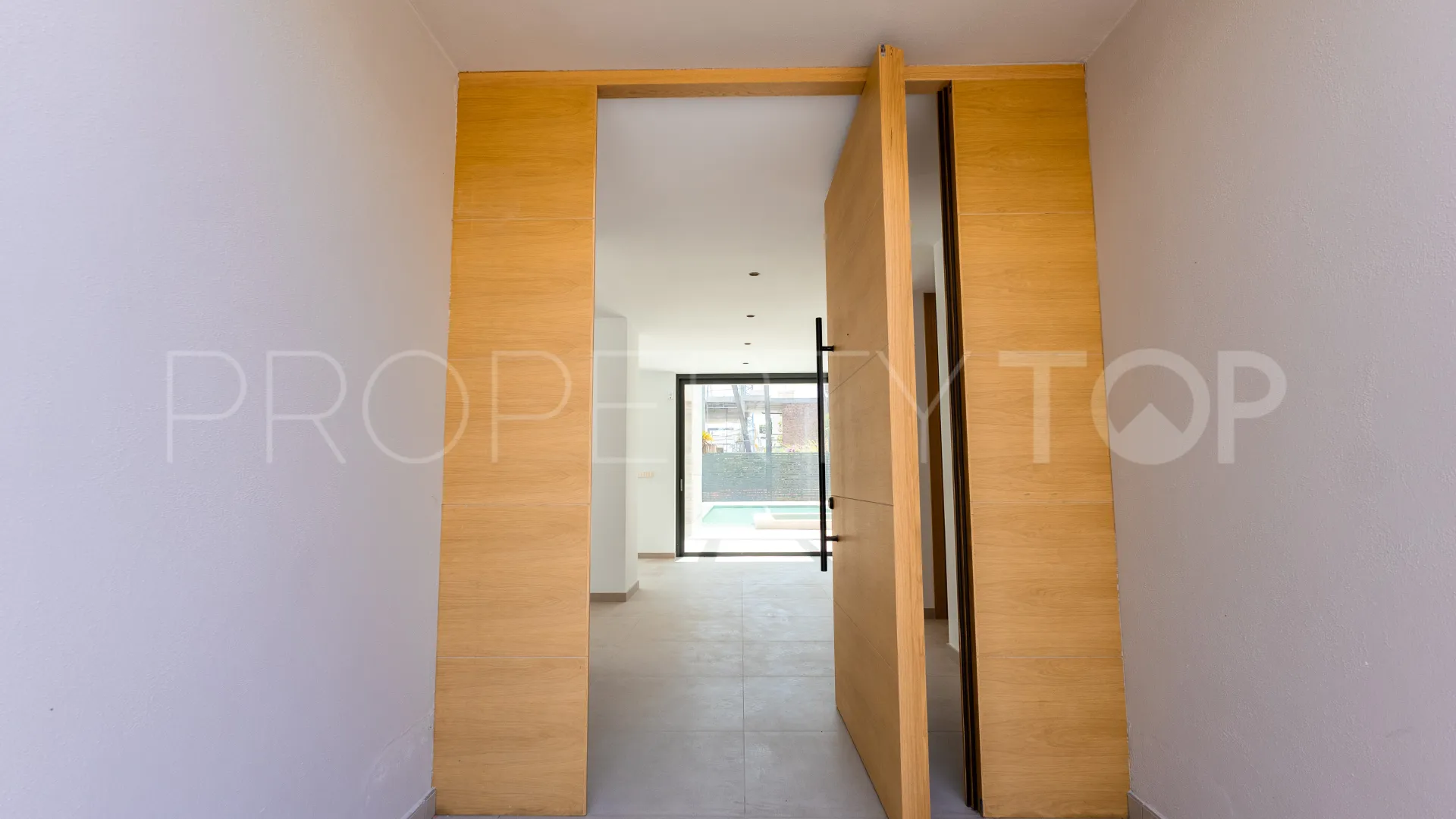 Villa con 8 dormitorios a la venta en Cortijo Blanco