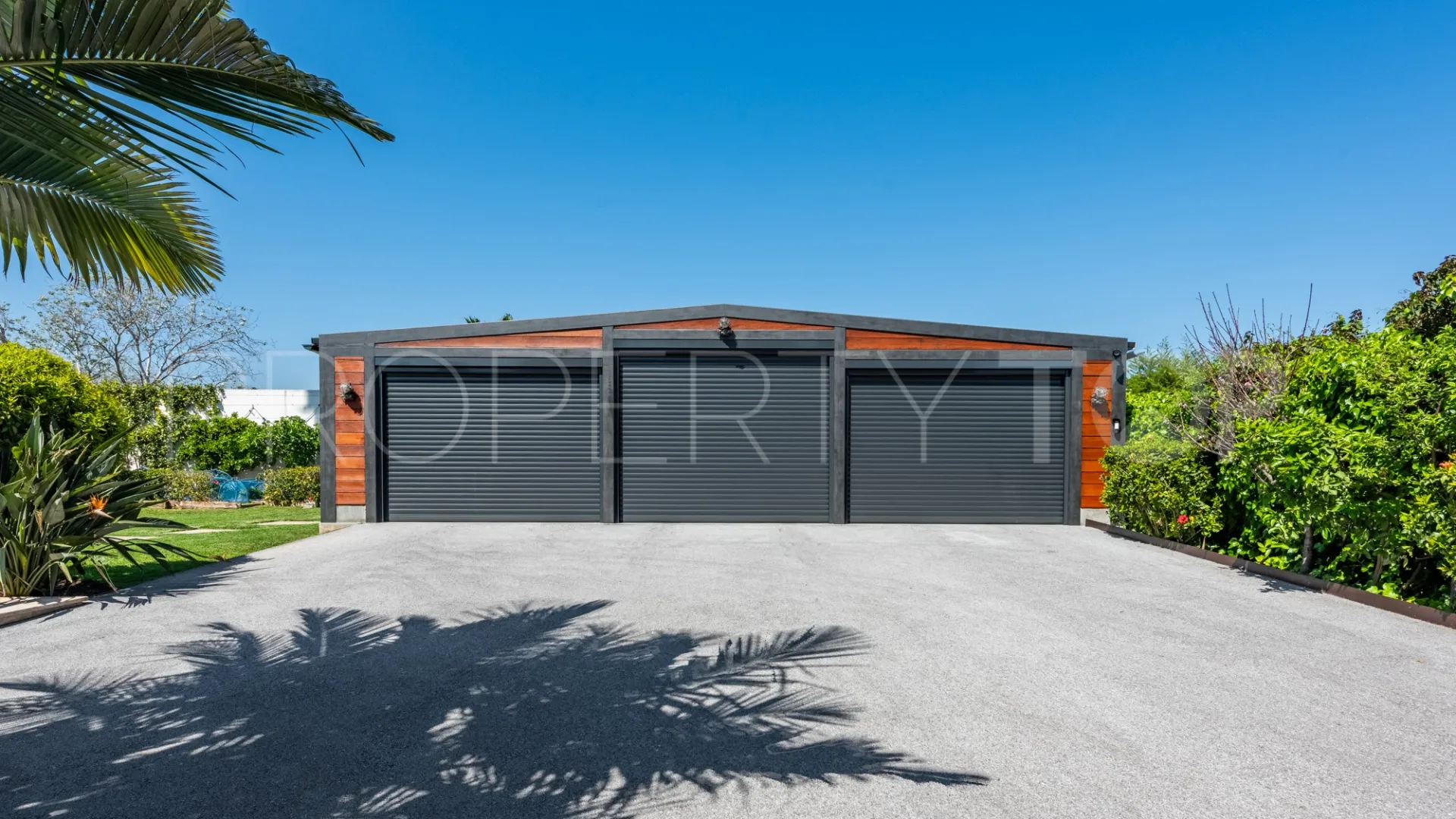 Villa with 4 bedrooms for sale in Guadalmina Baja