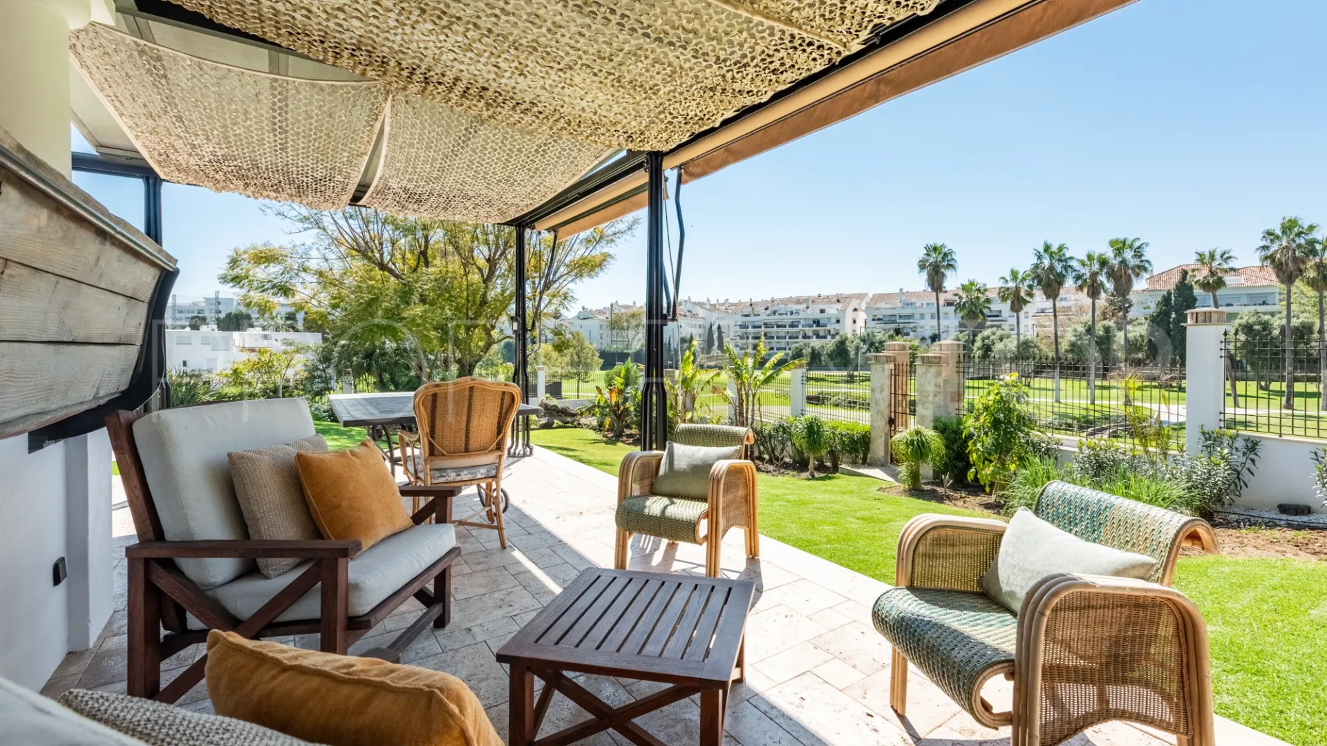 Villa with 4 bedrooms for sale in Guadalmina Baja