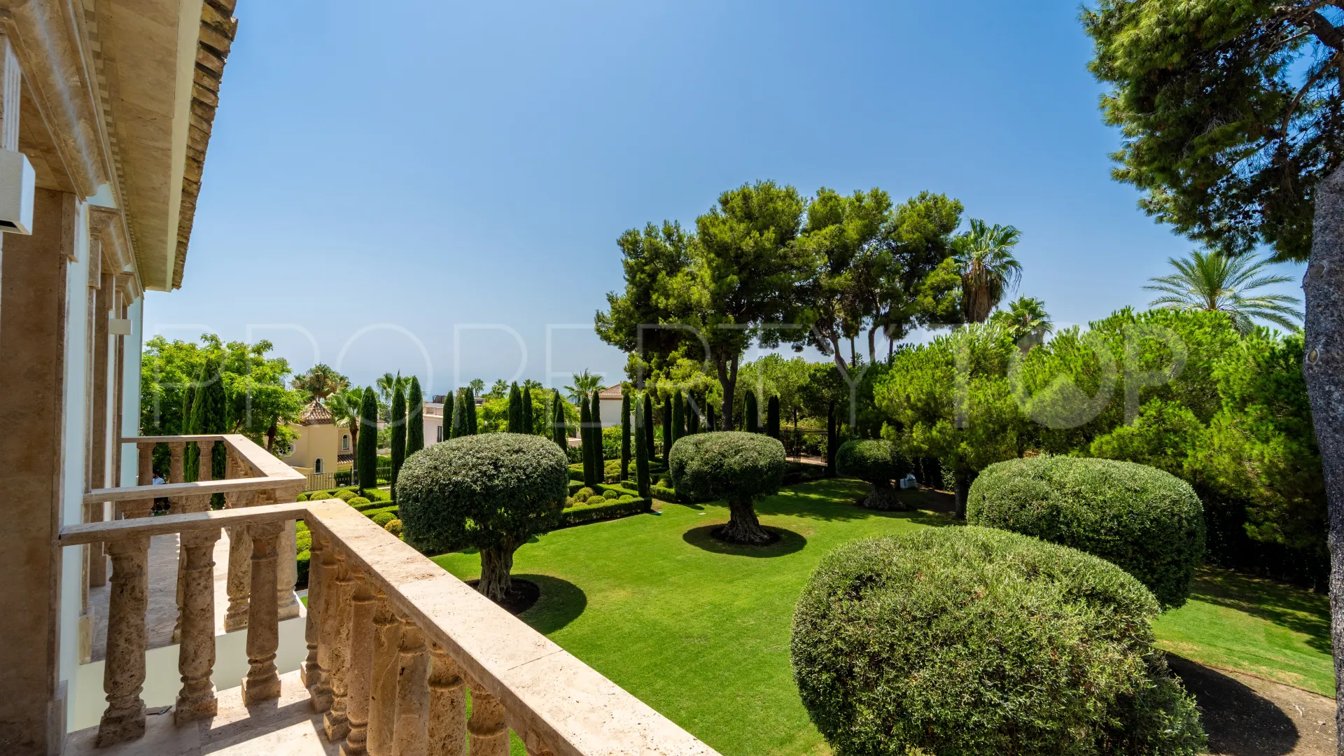 Villa a la venta en Sierra Blanca con 10 dormitorios