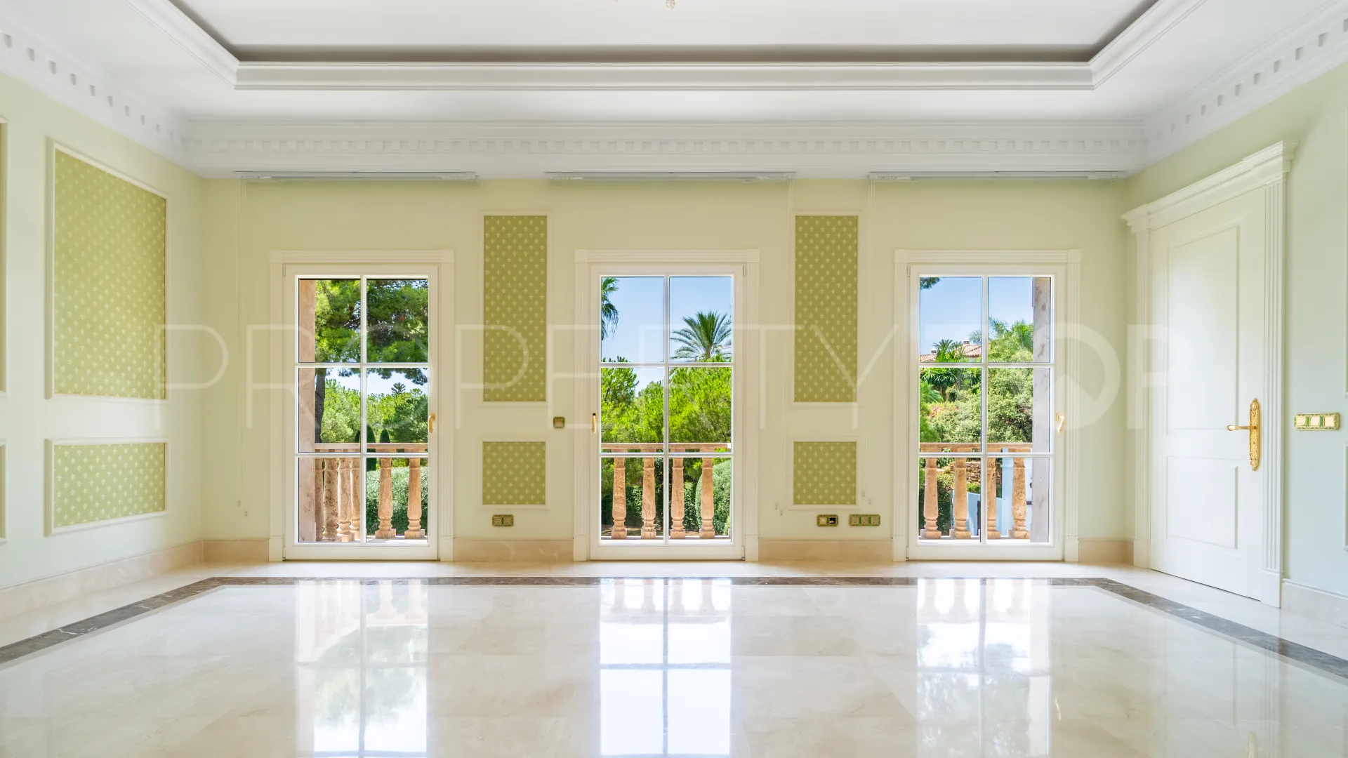 Villa a la venta en Sierra Blanca con 10 dormitorios