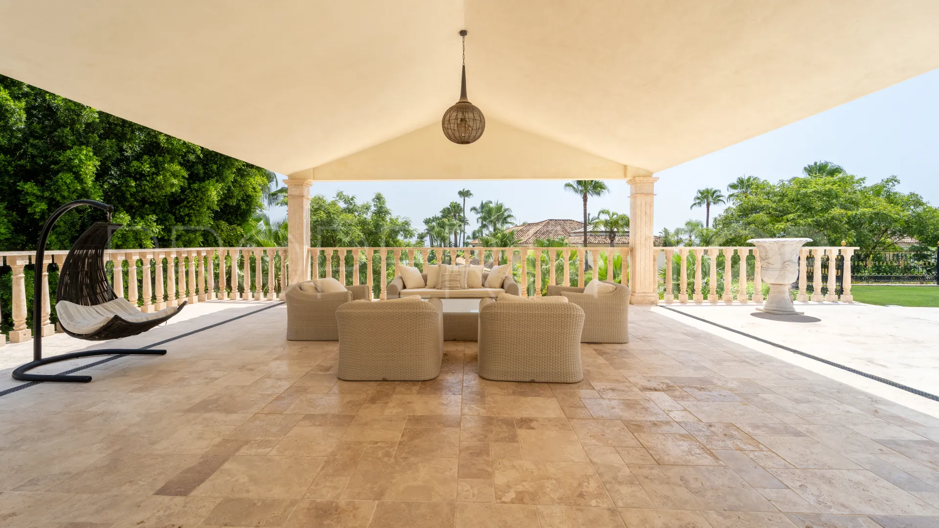 Villa a la venta en Sierra Blanca con 10 dormitorios