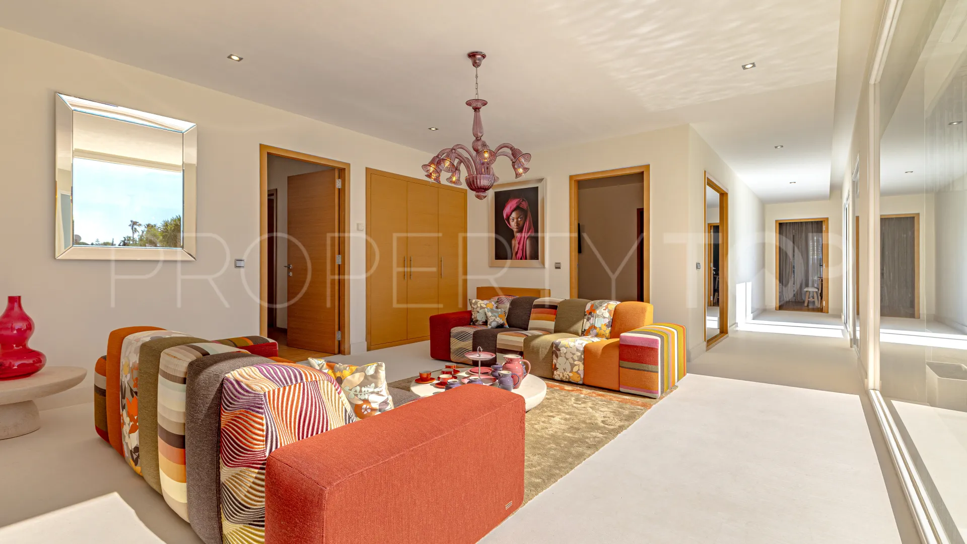 For sale villa with 7 bedrooms in Guadalmina Alta