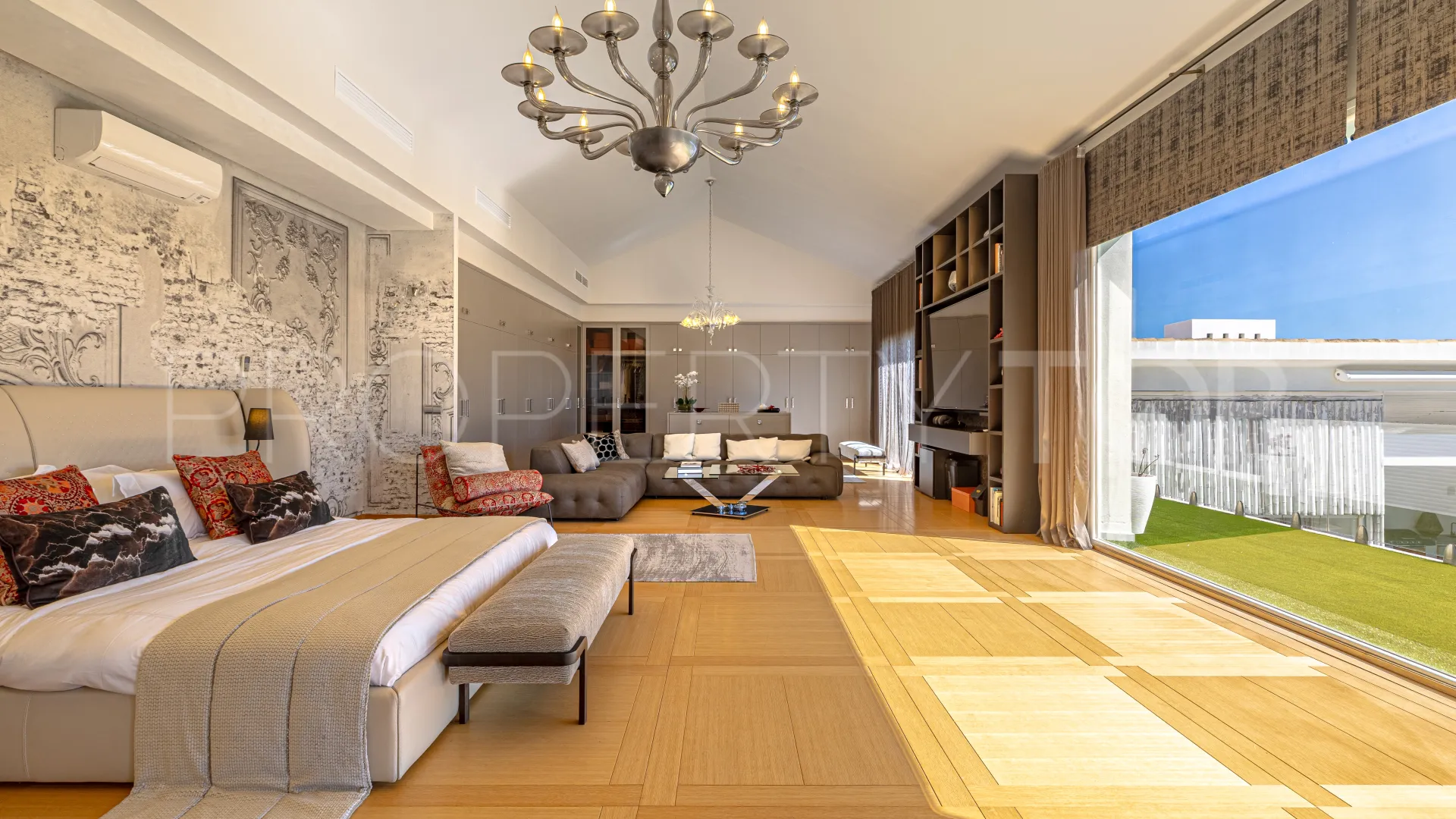 For sale villa with 7 bedrooms in Guadalmina Alta