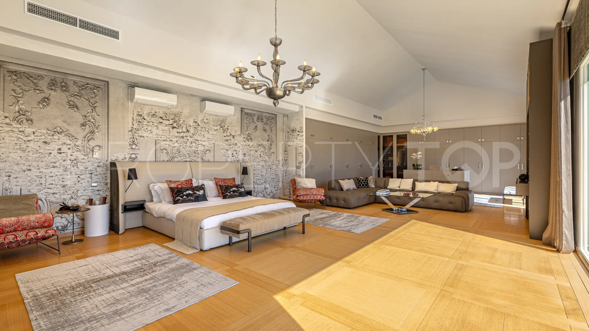 For sale villa with 7 bedrooms in Guadalmina Alta