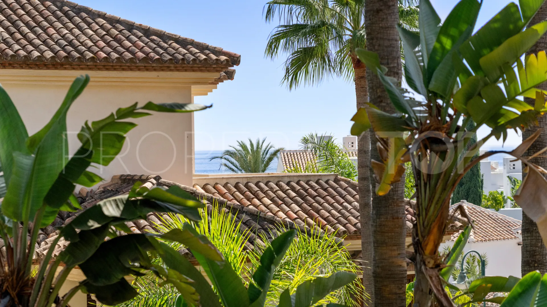 Apartment for sale in Los Monteros Playa