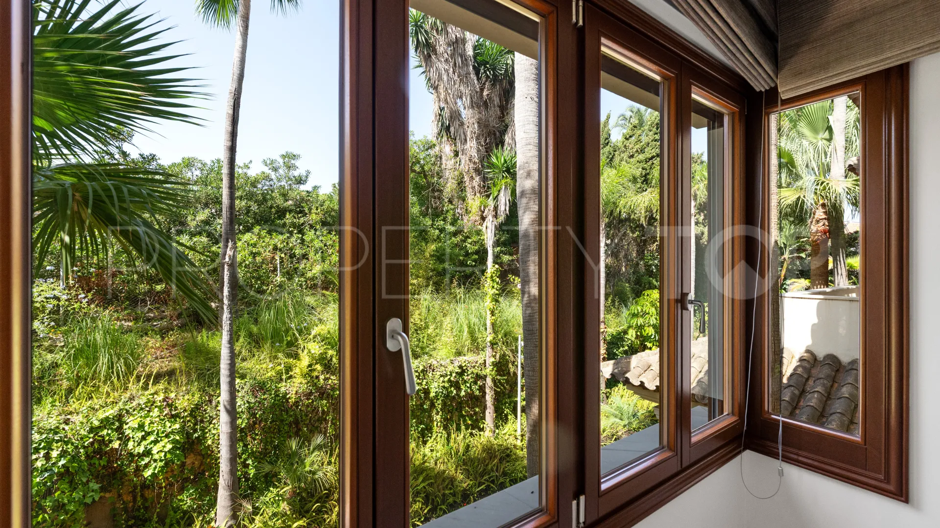 Apartment for sale in Los Monteros Playa