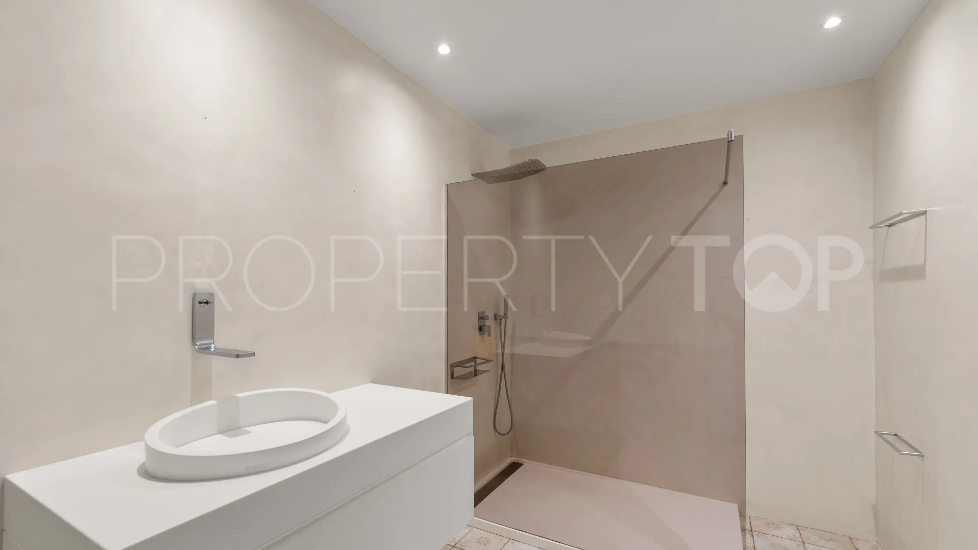 Apartment for sale in Los Monteros Playa