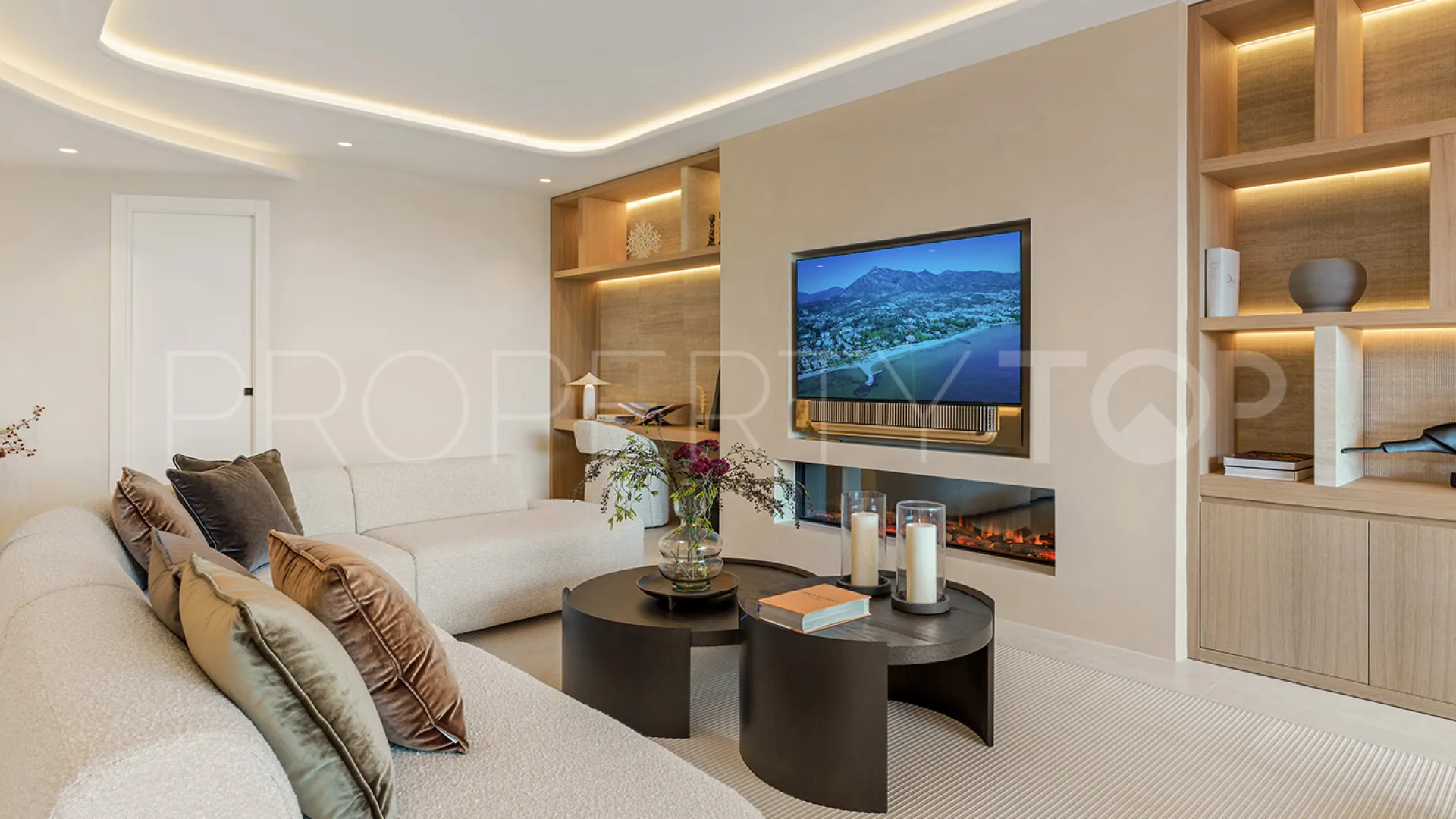 Duplex penthouse for sale in Torre Bermeja with 3 bedrooms