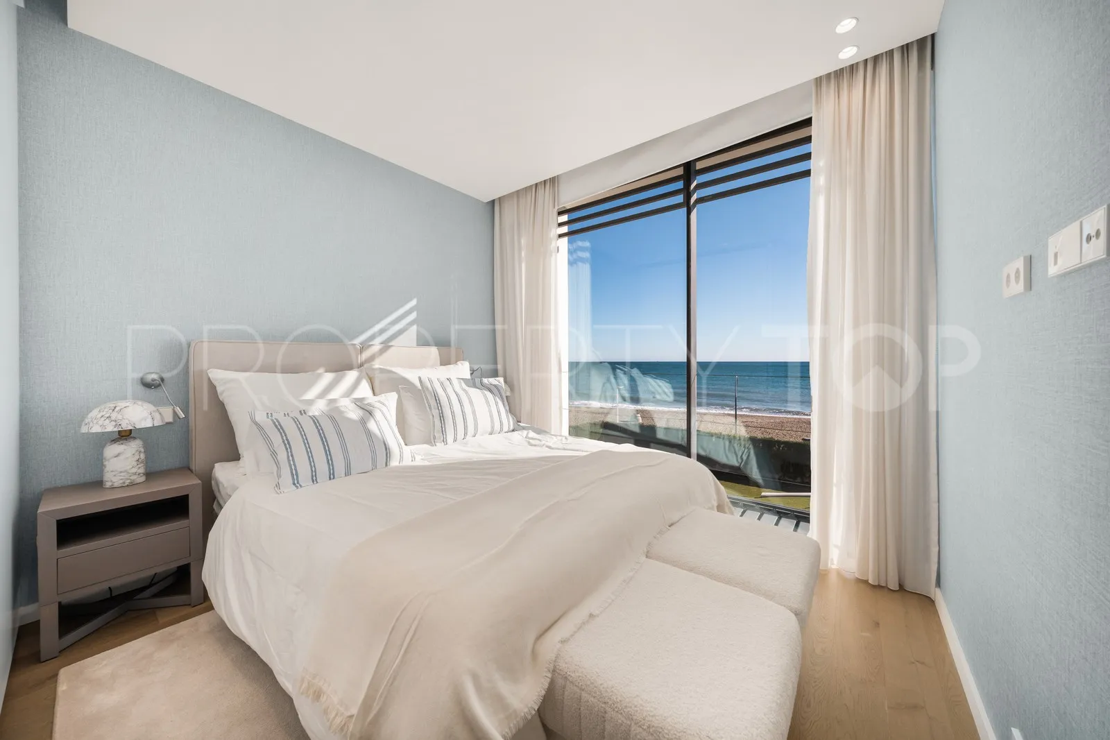 For sale Estepona East villa