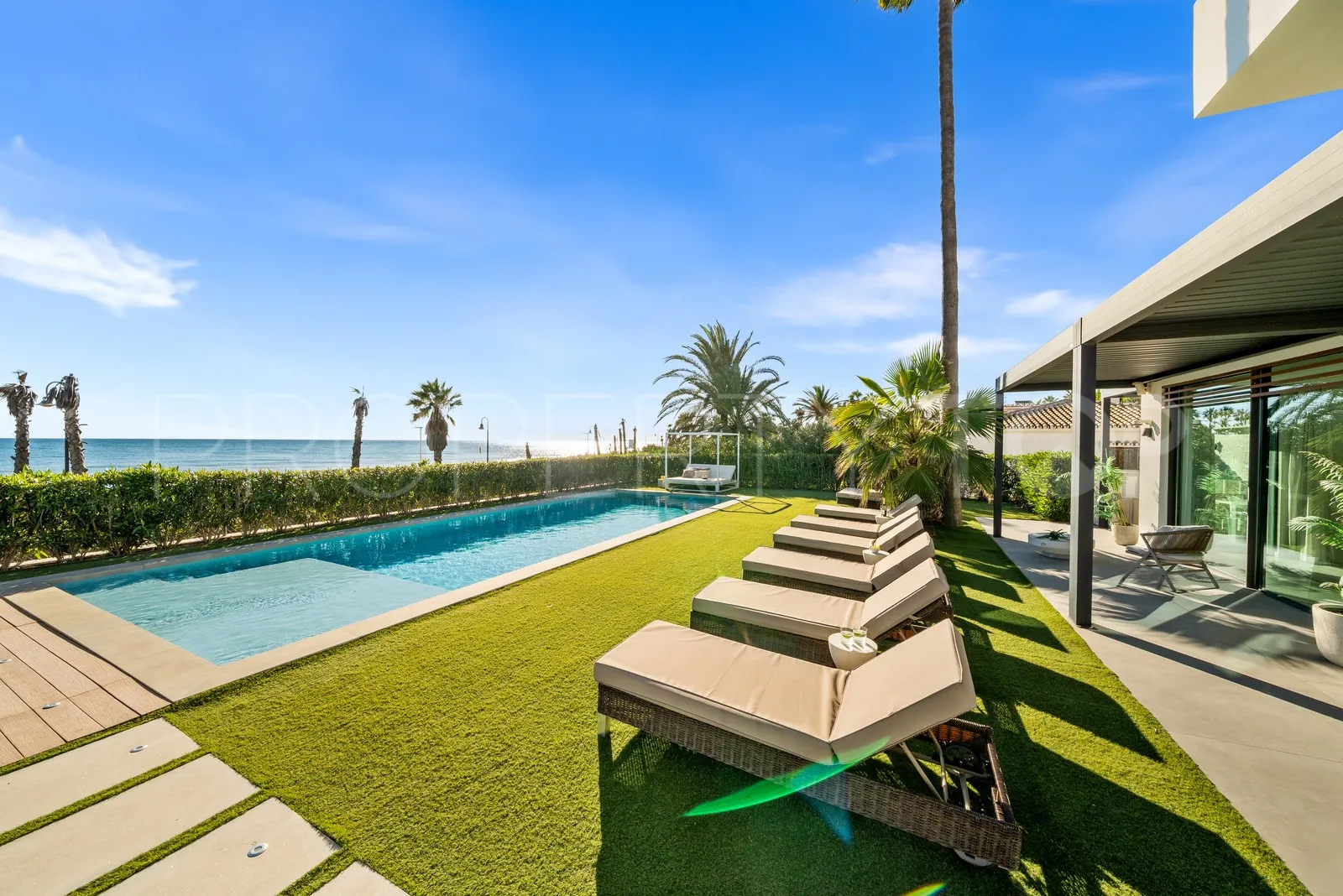 For sale Estepona East villa